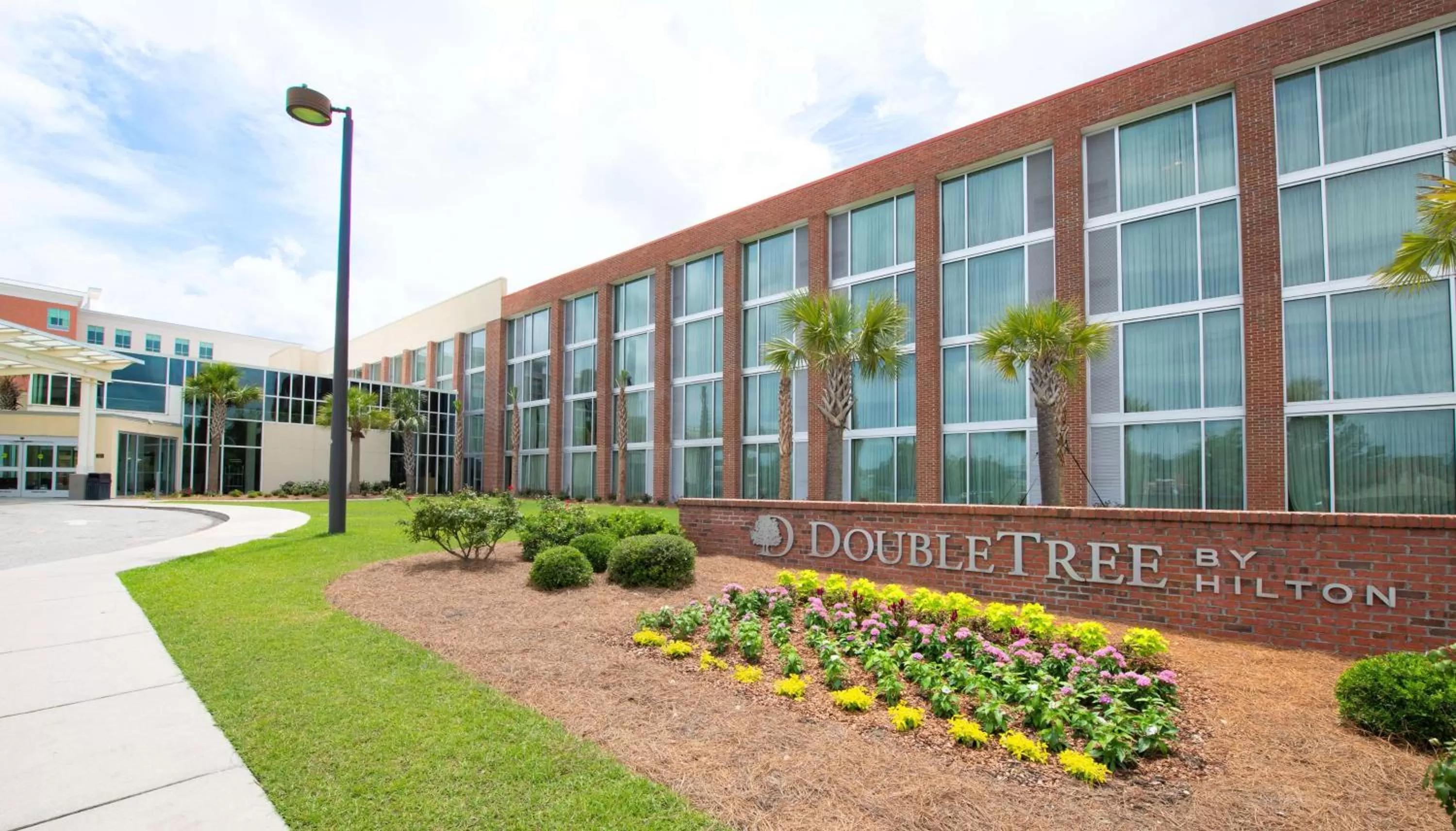 Property building in DoubleTree Hotel & Suites Charleston Airport