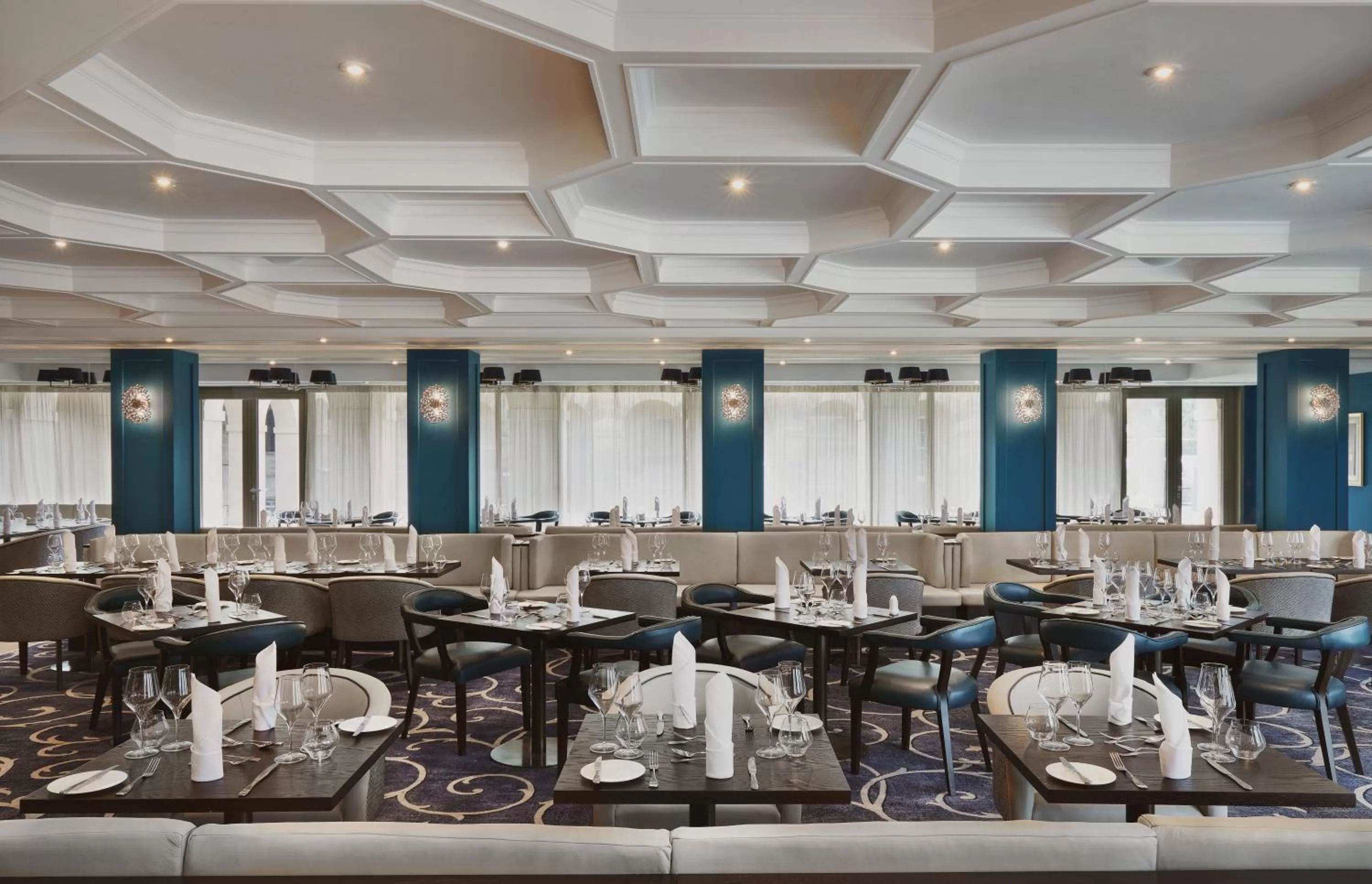 Restaurant/places to eat in Buxton Crescent