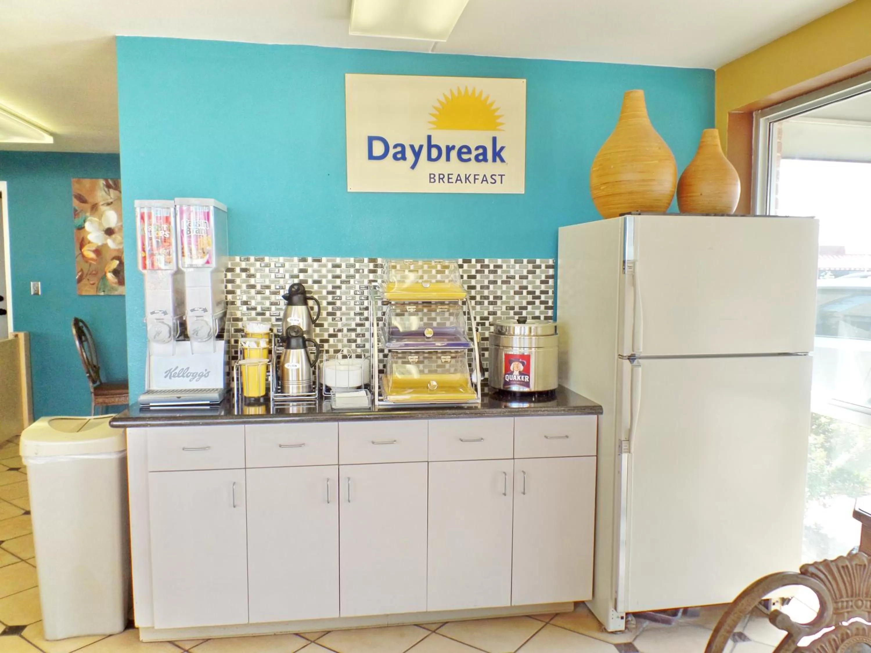 Kitchen or kitchenette in Days Inn by Wyndham Conway