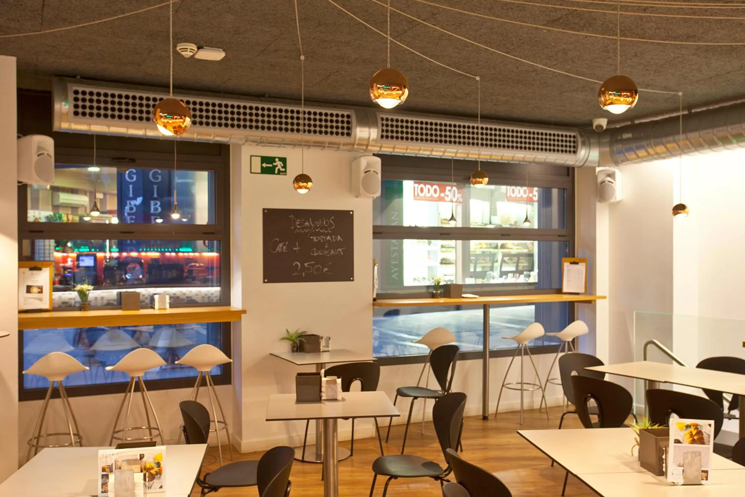 Hotel Pompaelo Plaza del Ayuntamiento & Spa