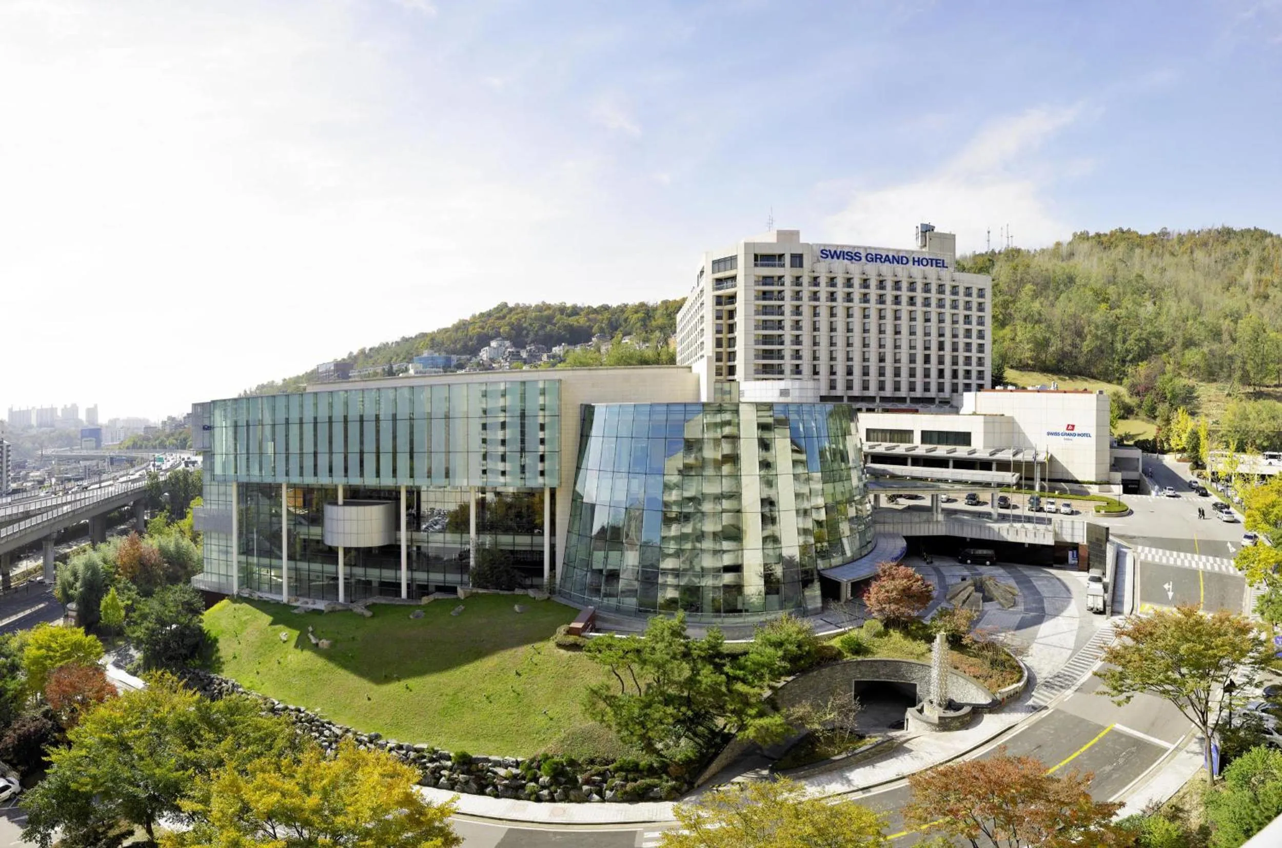 Property building in Swiss Grand Hotel Seoul & Grand Suite