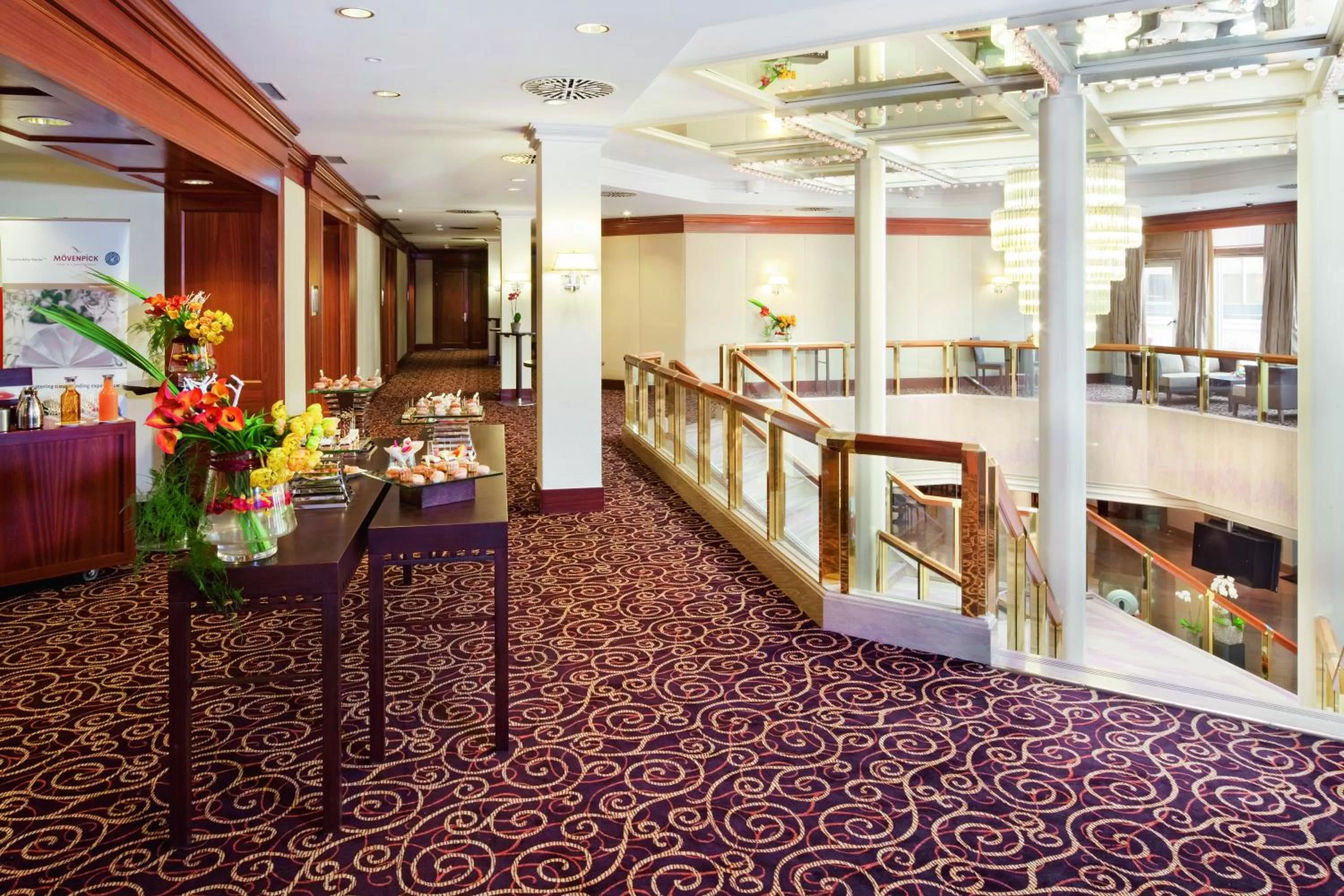 Lobby or reception in Mövenpick Hotel Geneva