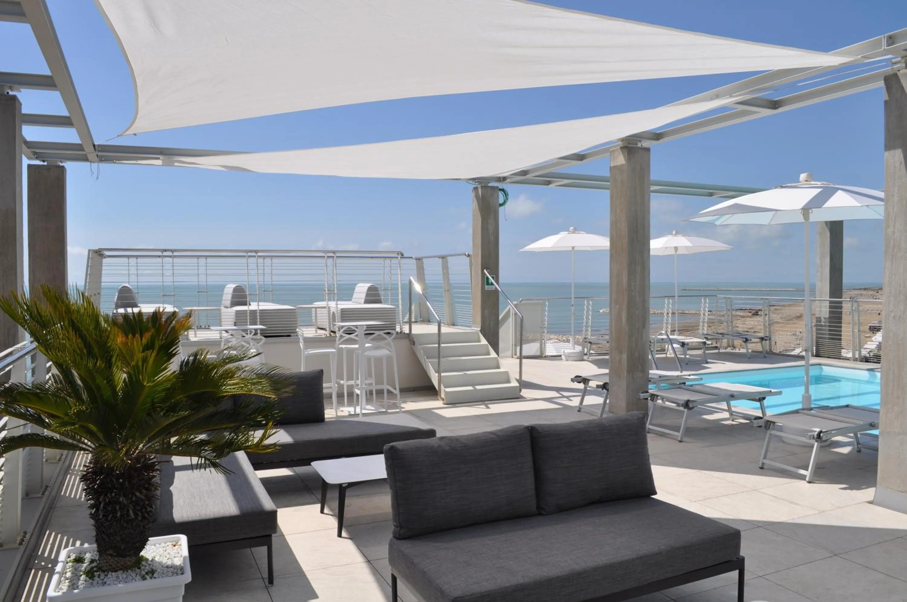 Swimming pool in Hotel Marco Polo