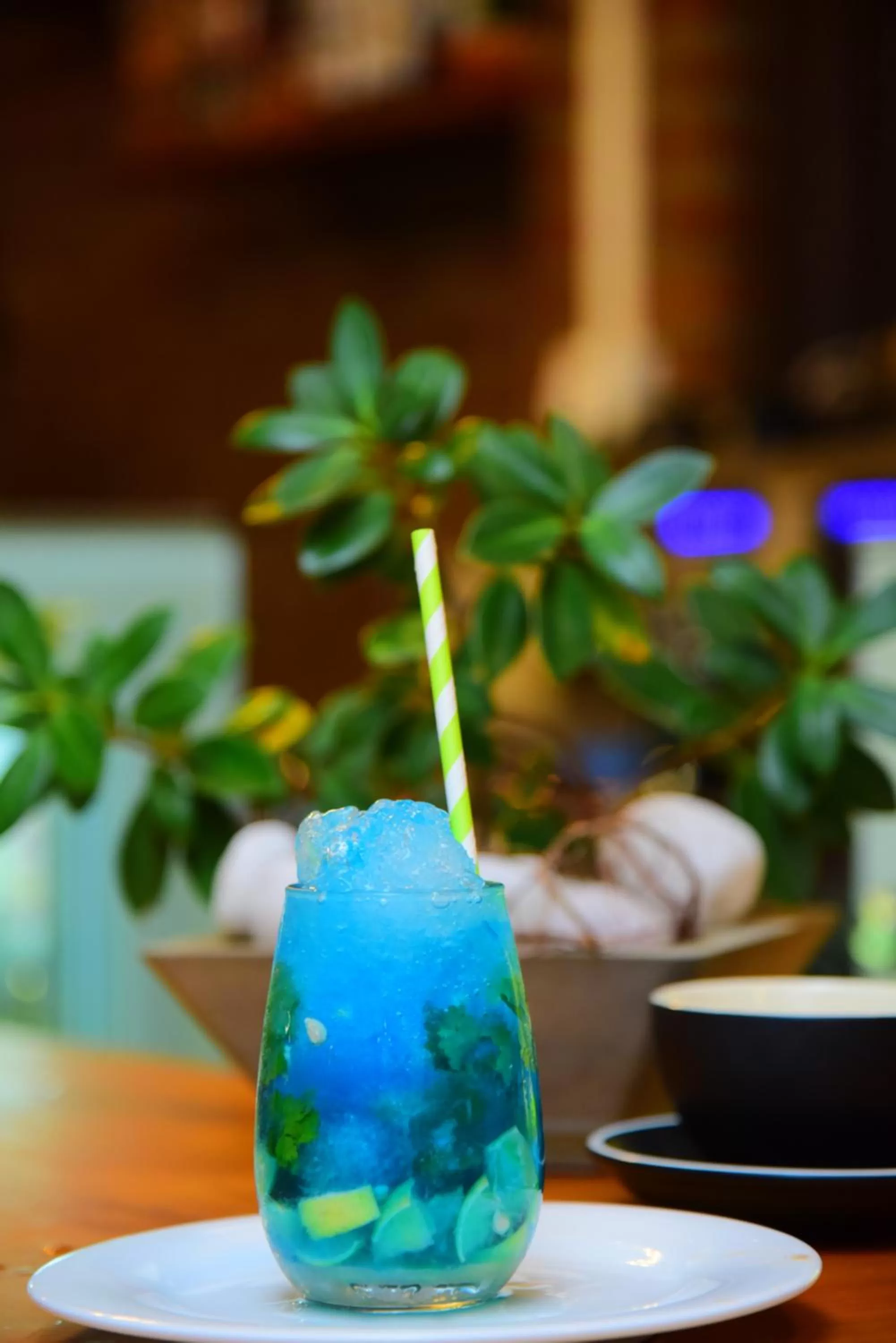 Food and drinks in Hotel Leaf on Lagoon