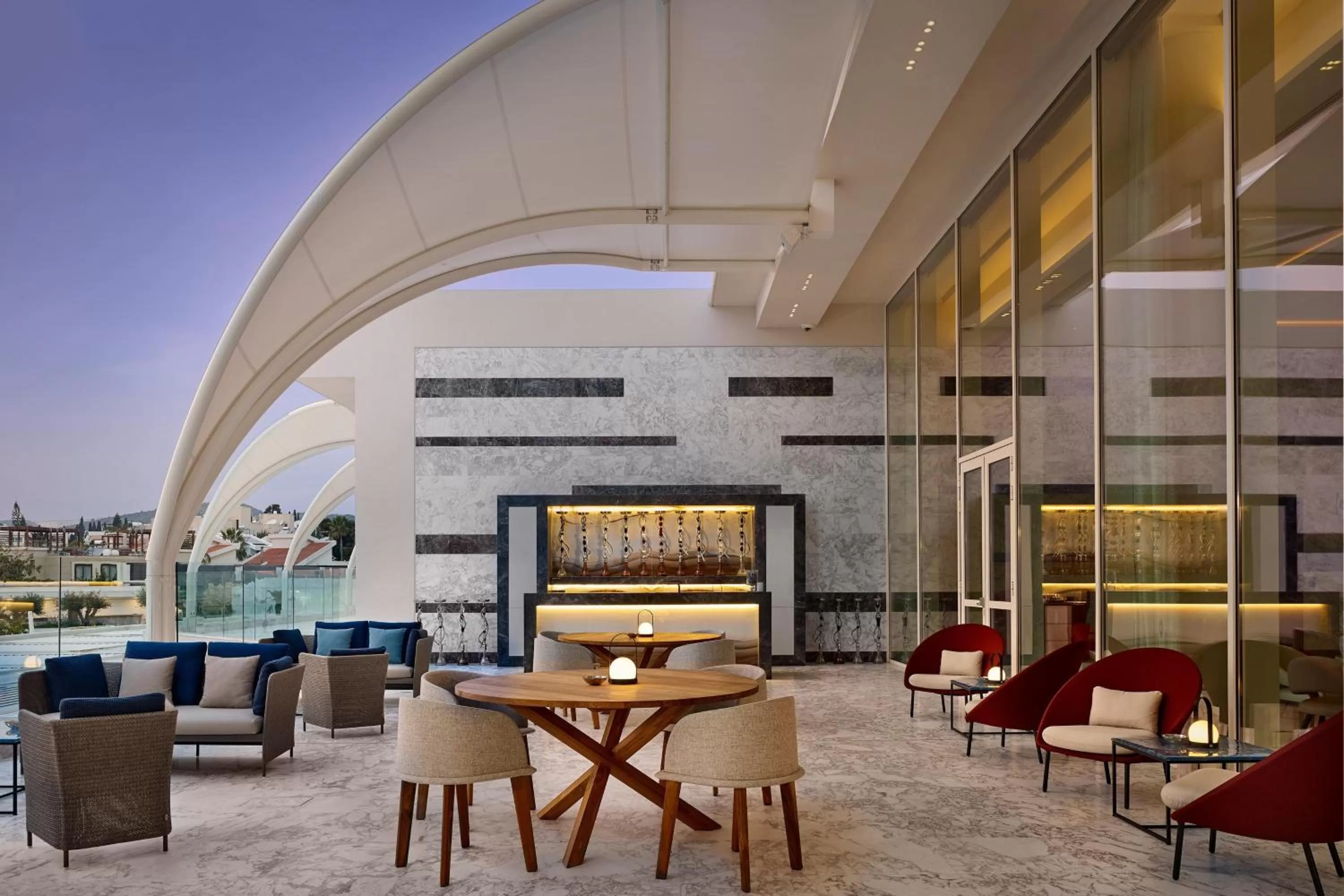 Lounge or bar in Parklane, a Luxury Collection Resort & Spa, Limassol