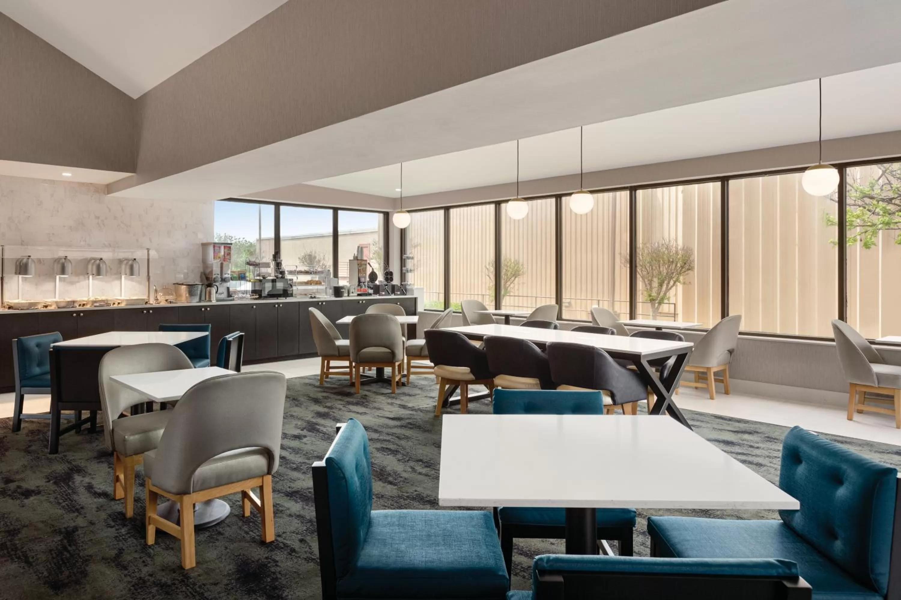 Restaurant/places to eat in La Quinta inn & suites by Wyndham Dothan