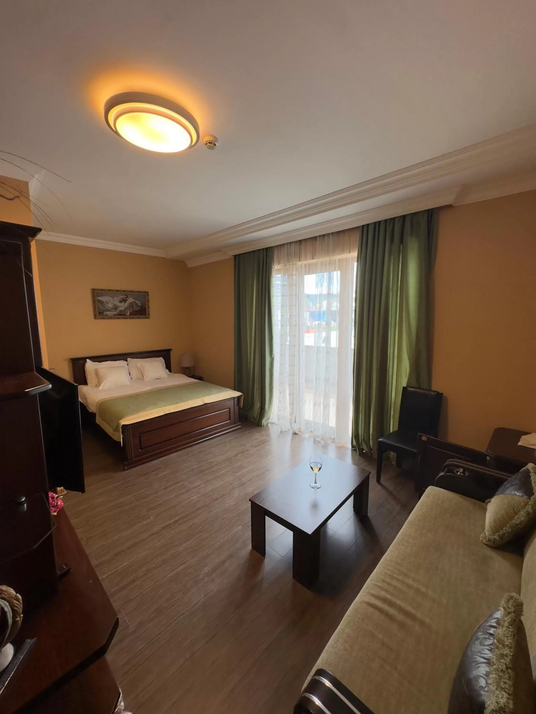 TV/Entertainment Center in Hotel Brighton