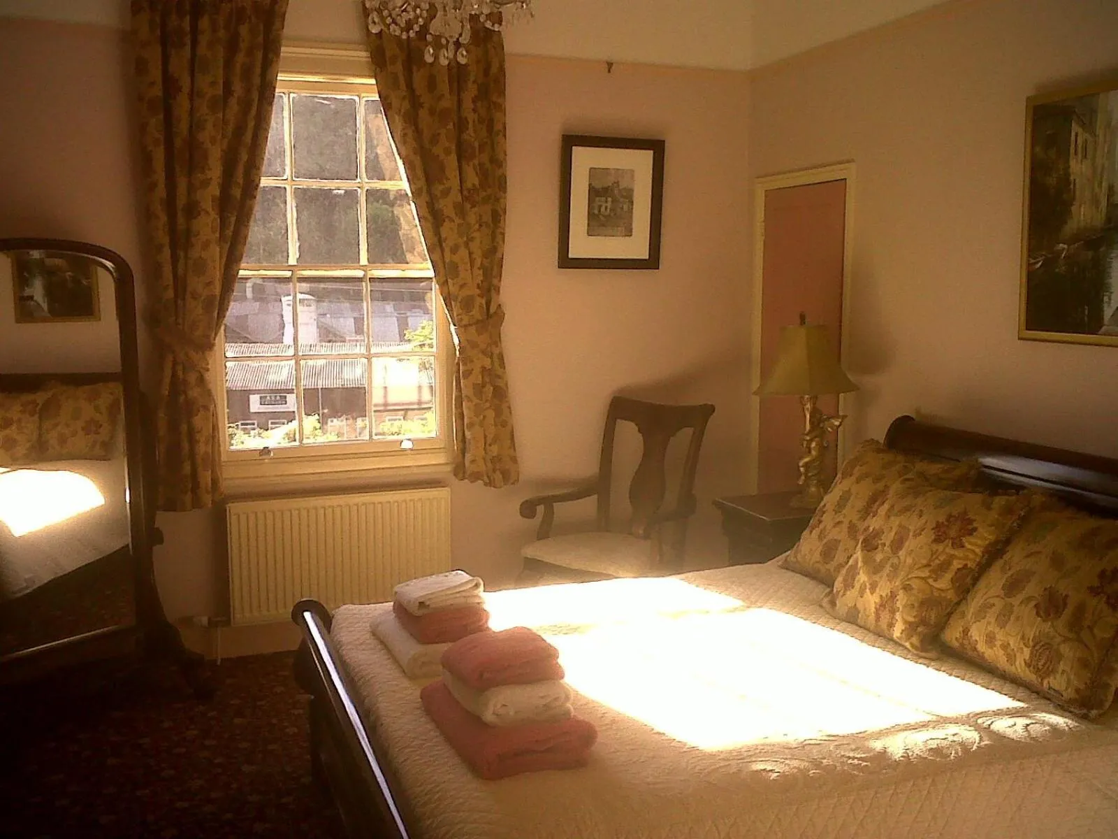 Bed in Foundry Masters House