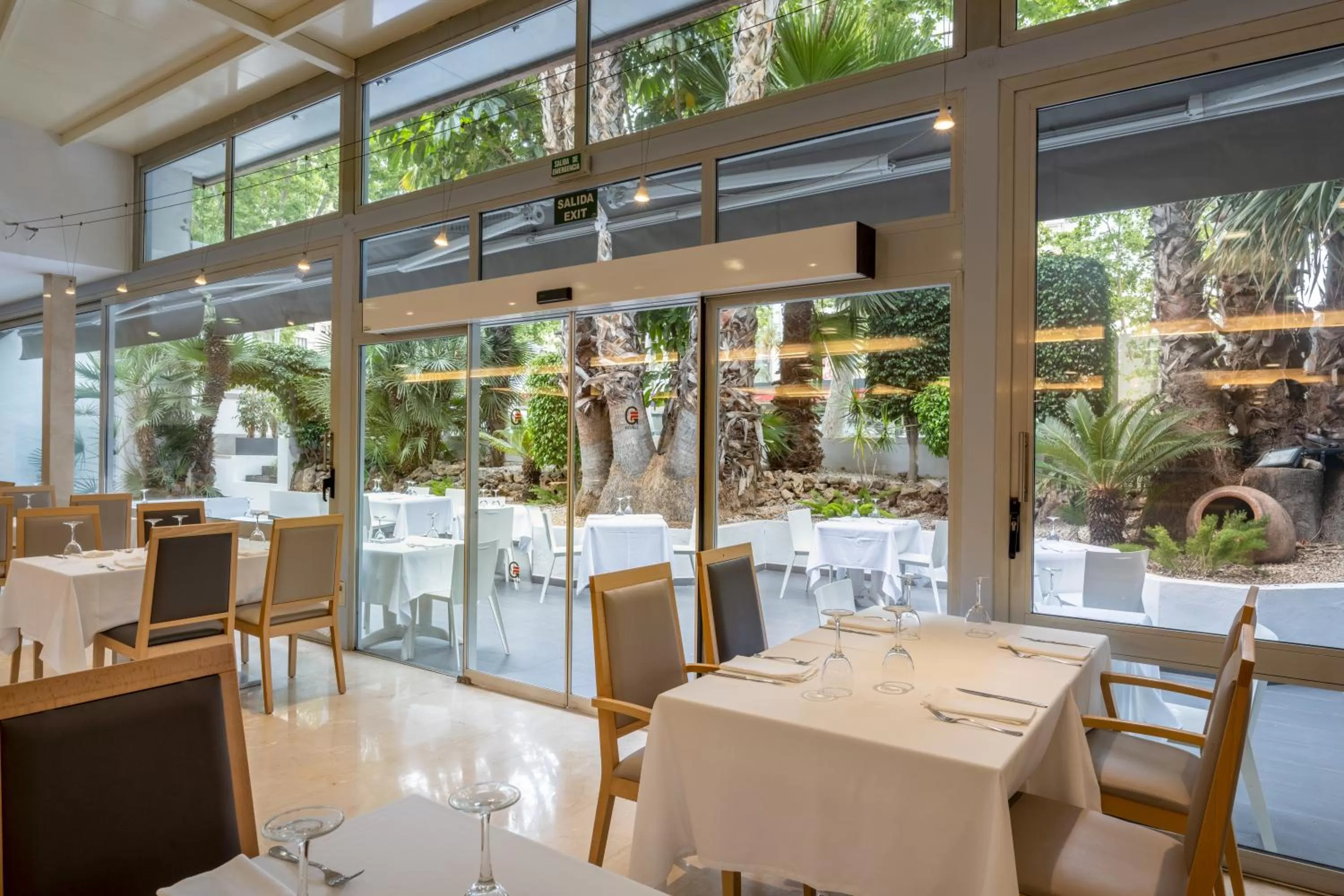 Restaurant/places to eat in Climia Belroy 4 Sup