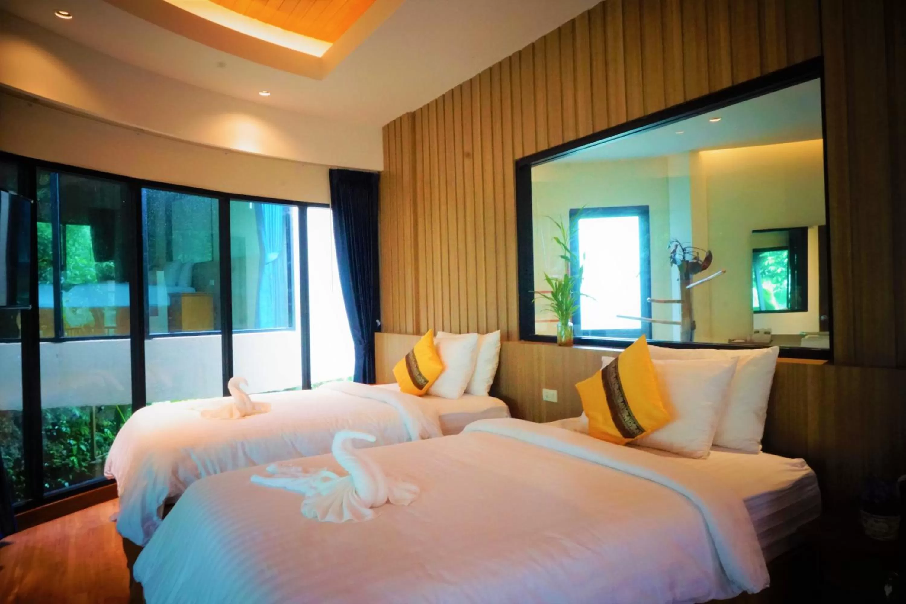 Photo of the whole room in Rock and Tree House Resort