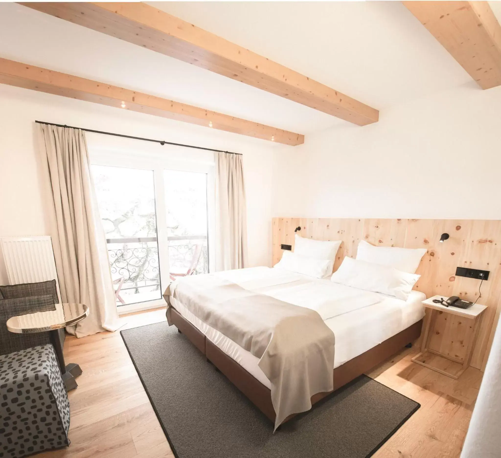 Small Double Room in Hotel & Appartements Tiroler Buam Small Double Room in Hotel & Appartements Tiroler Buam