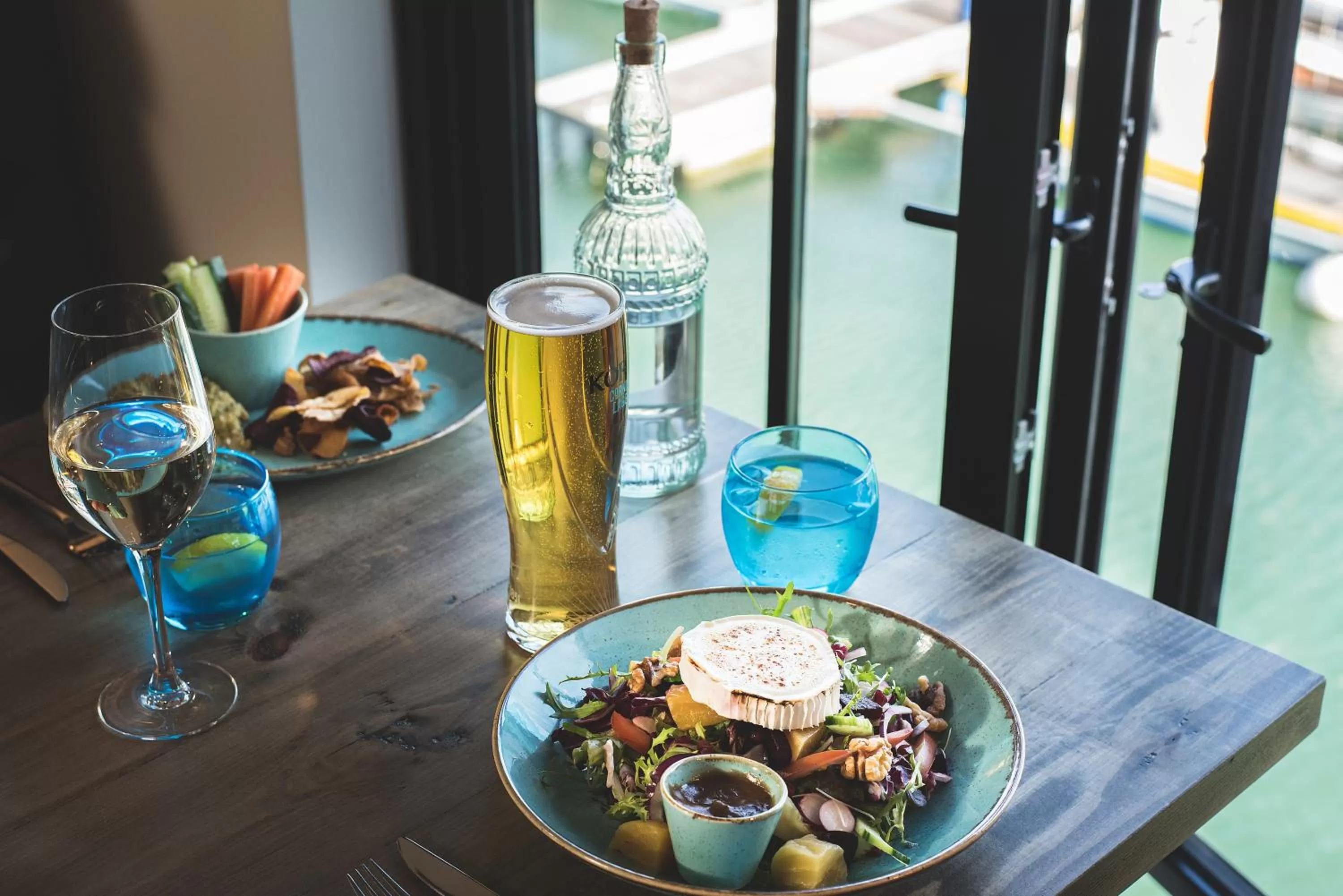 Food and drinks in Chainlocker