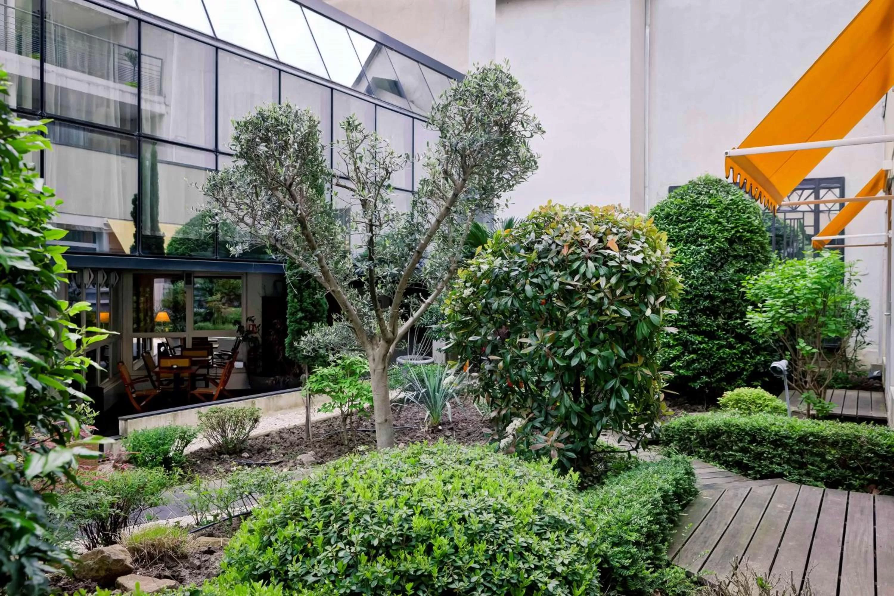 Property building in Best Western Crequi Lyon Part Dieu