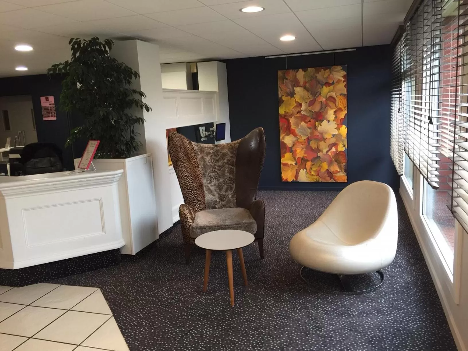 Lobby or reception in Hostellerie Saint Vincent Beauvais Aeroport