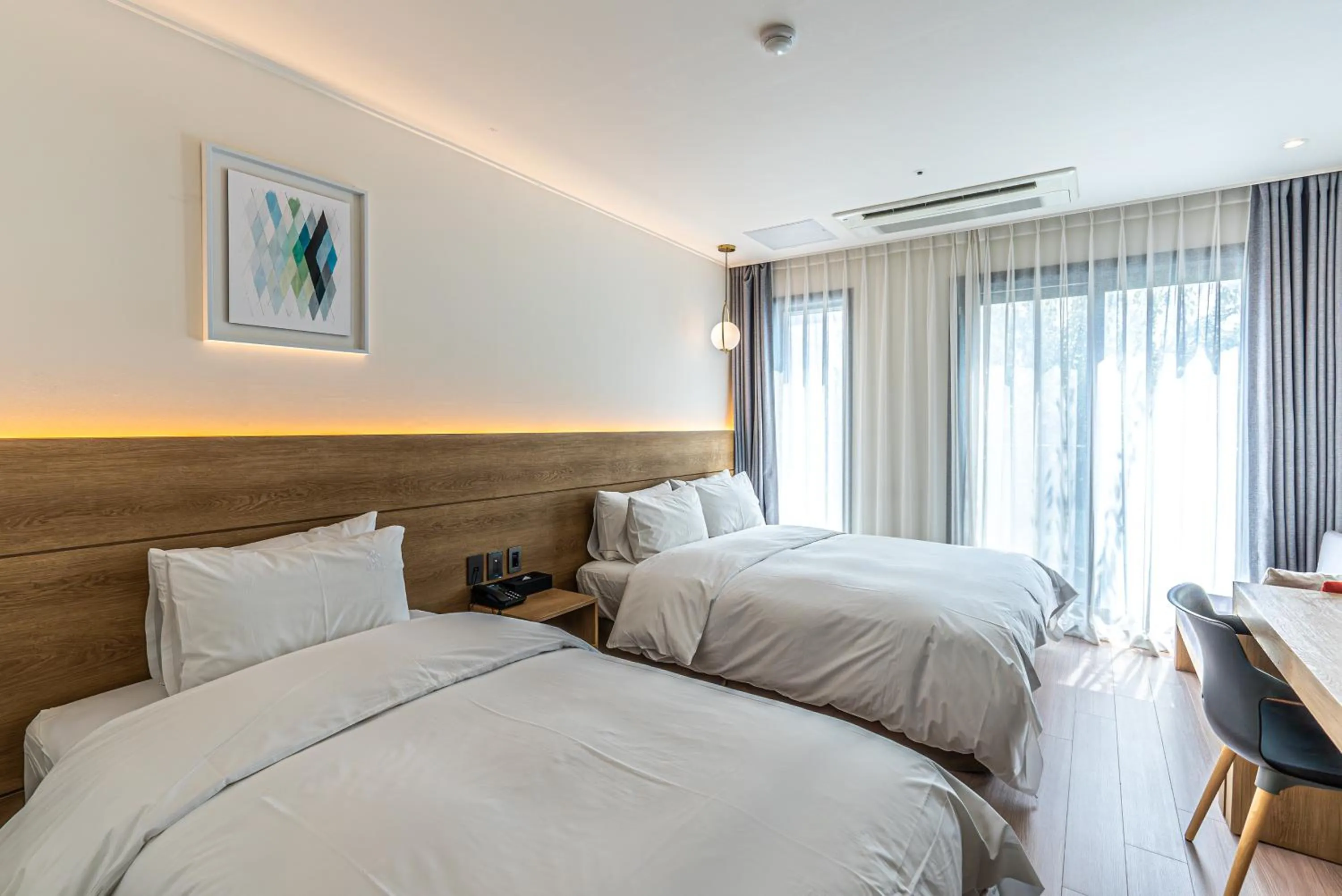 Bedroom, Bed in Hotel The Grang Jungmun