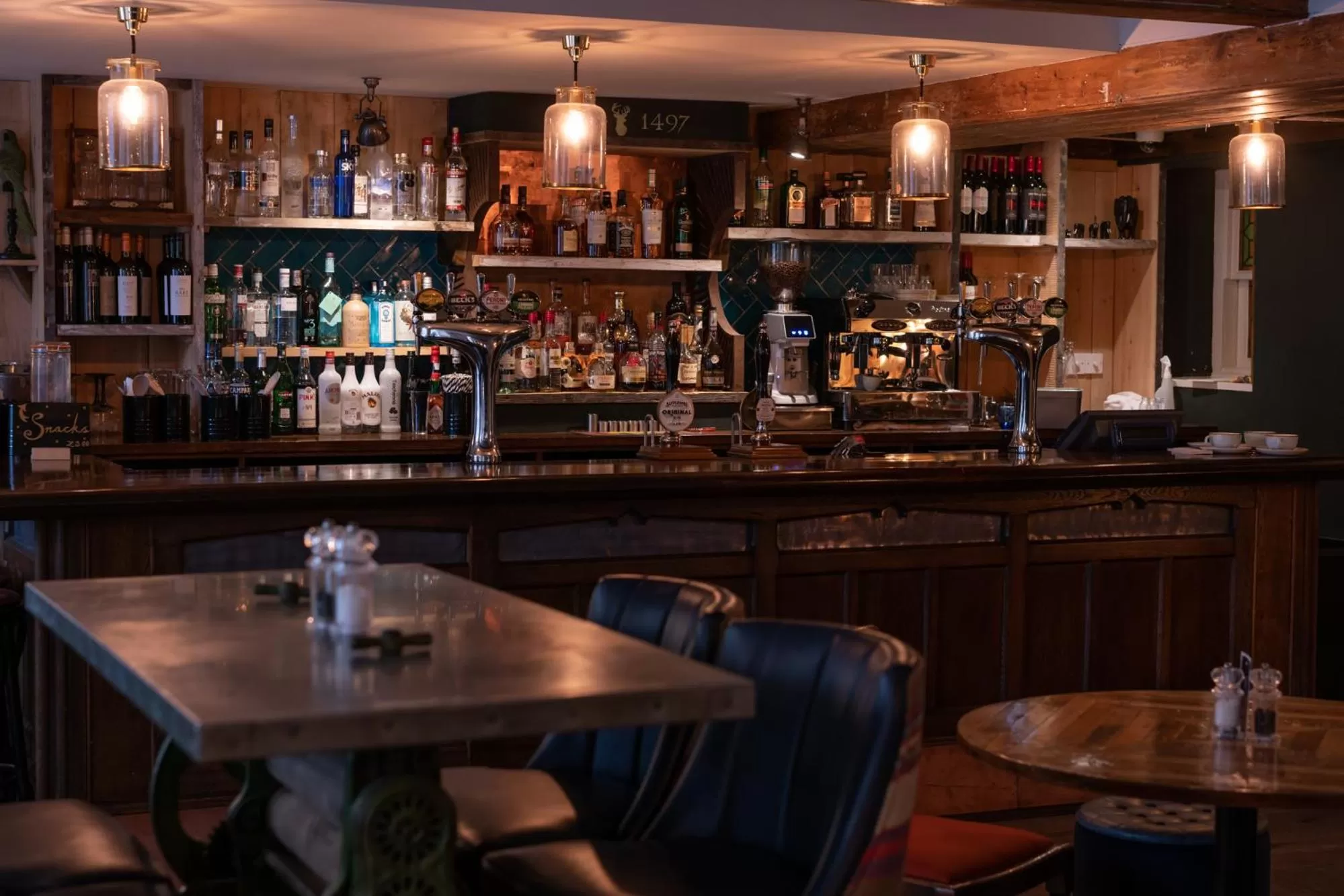 Dining area in White Hart Inn
