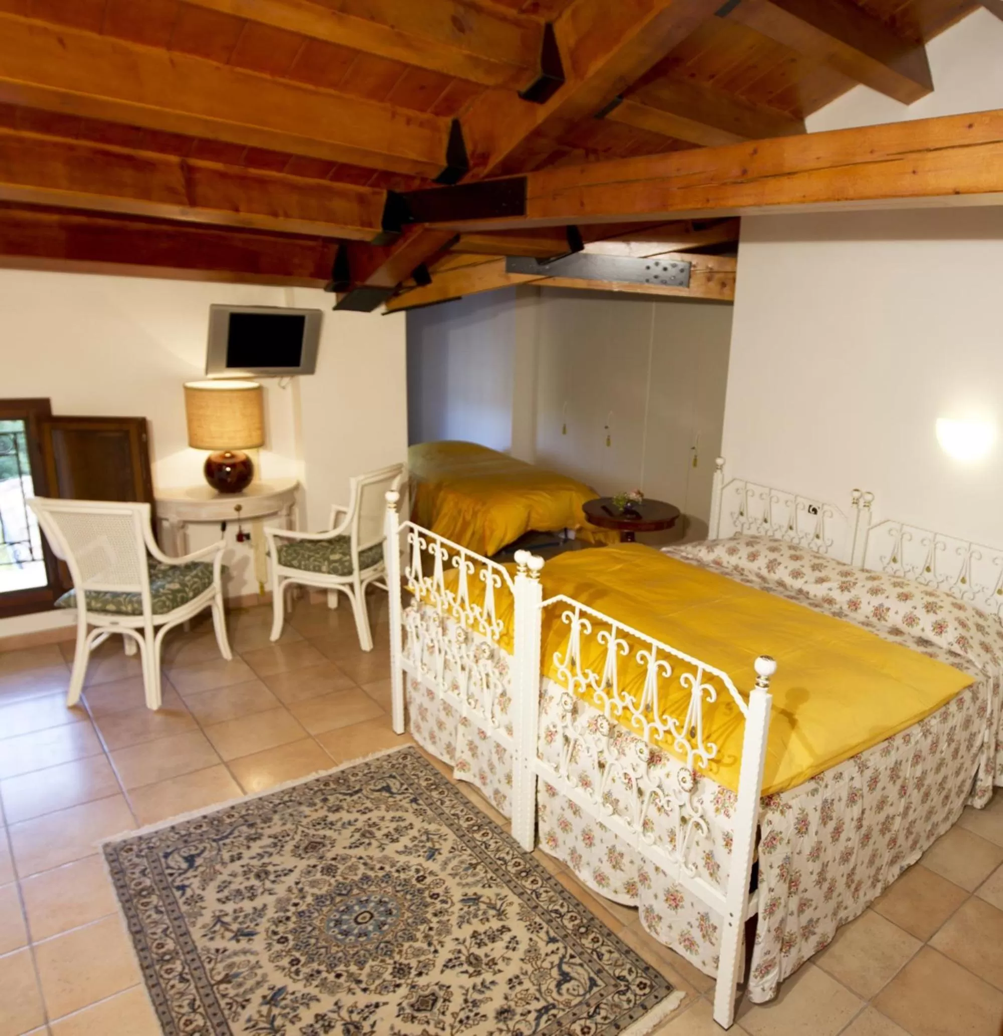 Decorative detail, Bed in Villa Scalabrini