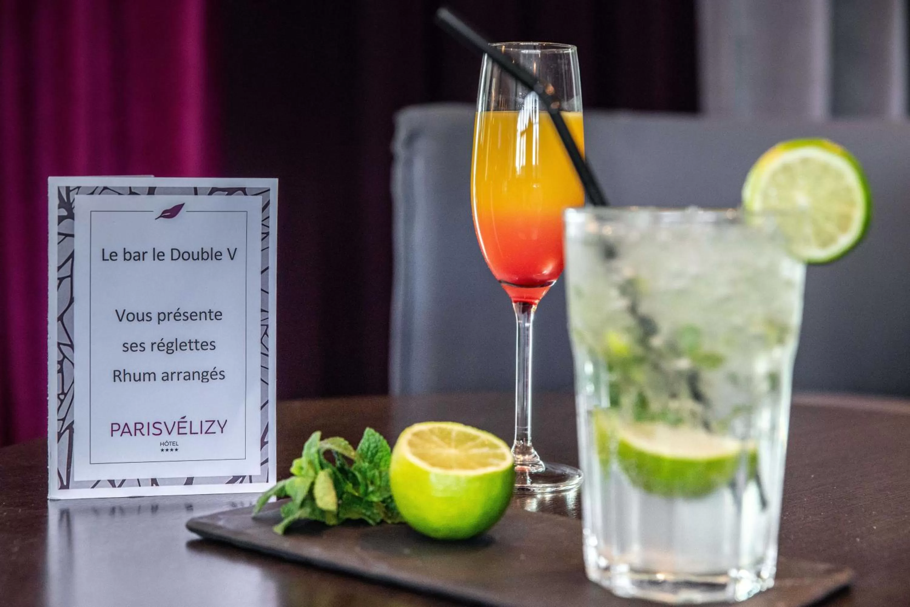 Lounge or bar in Best Western Plus Paris Velizy