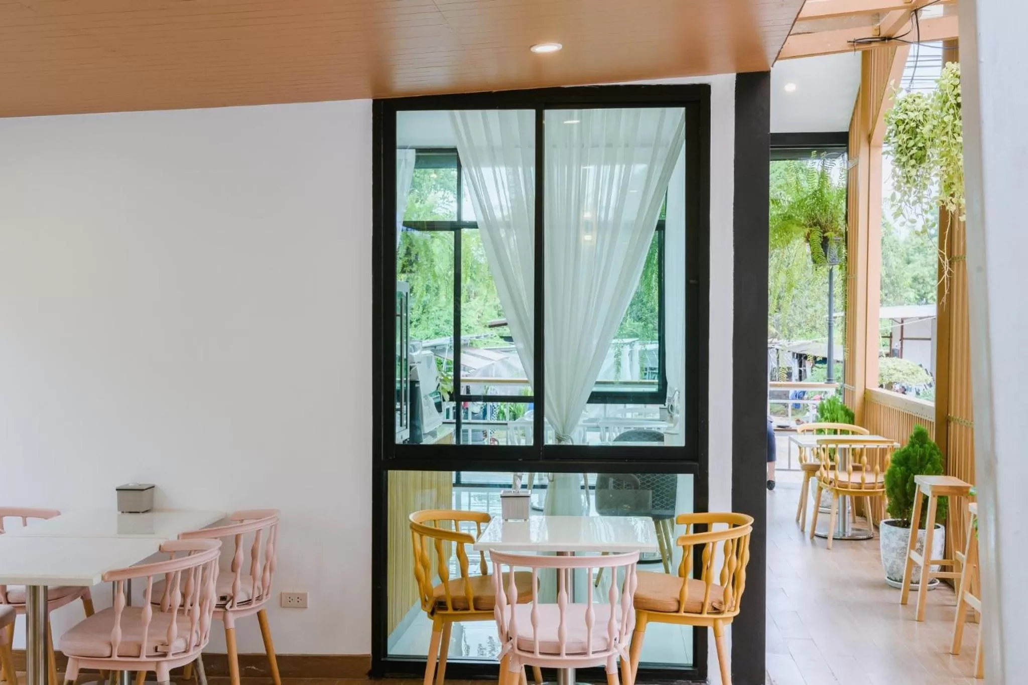 Restaurant/places to eat in UR The Private Huahin