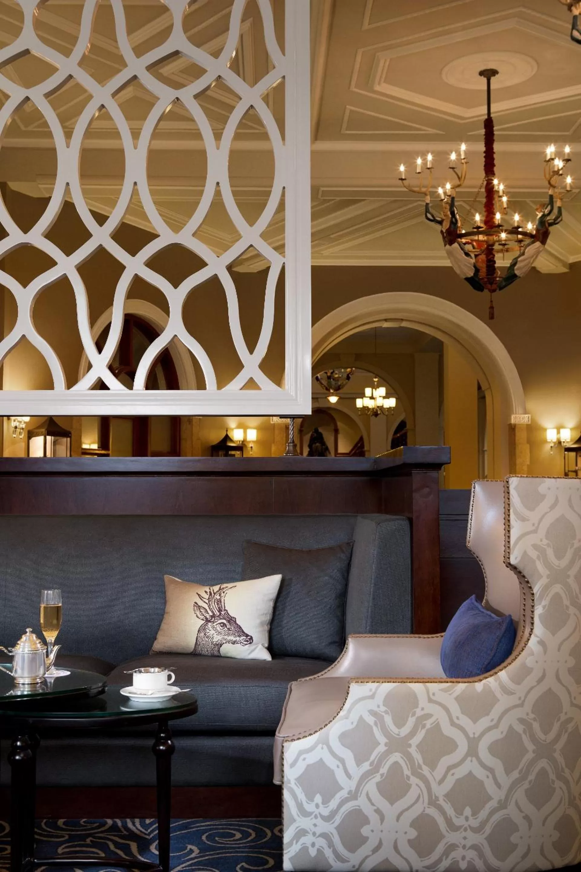 Lobby or reception in Fairmont Château Lake Louise