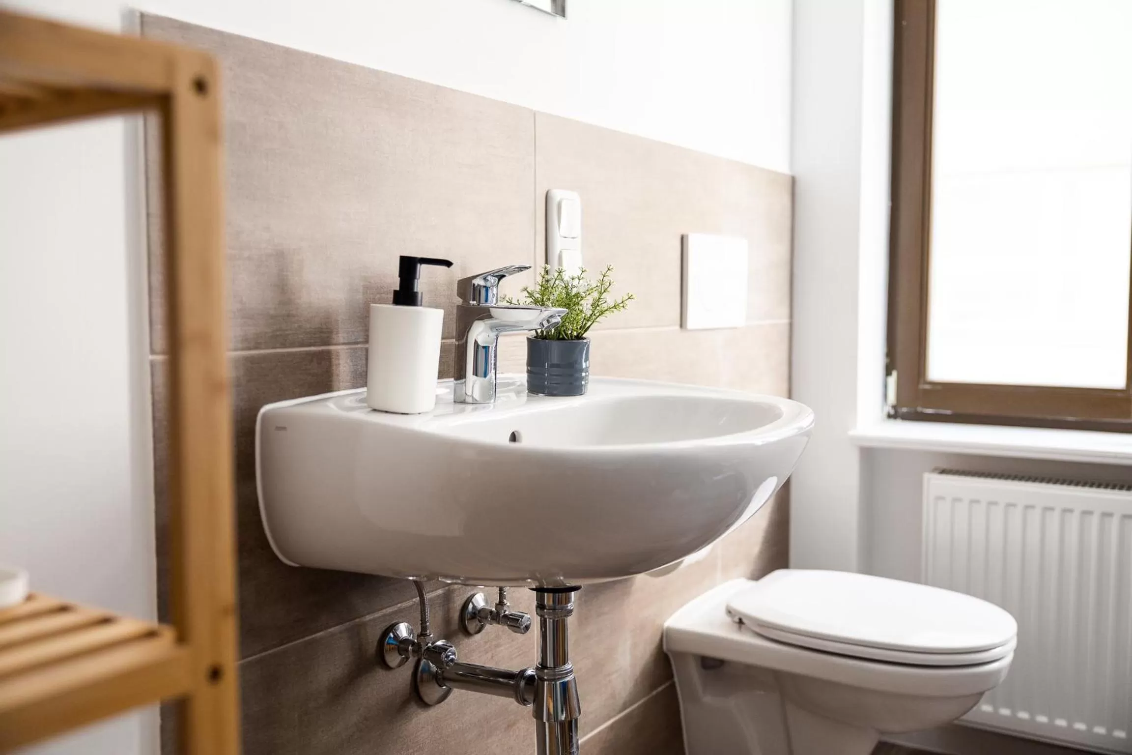 Bathroom in Apartments am Neuen Theater - Altstadt - Zentral - Küche - Wifi - Powered by Ko-Living