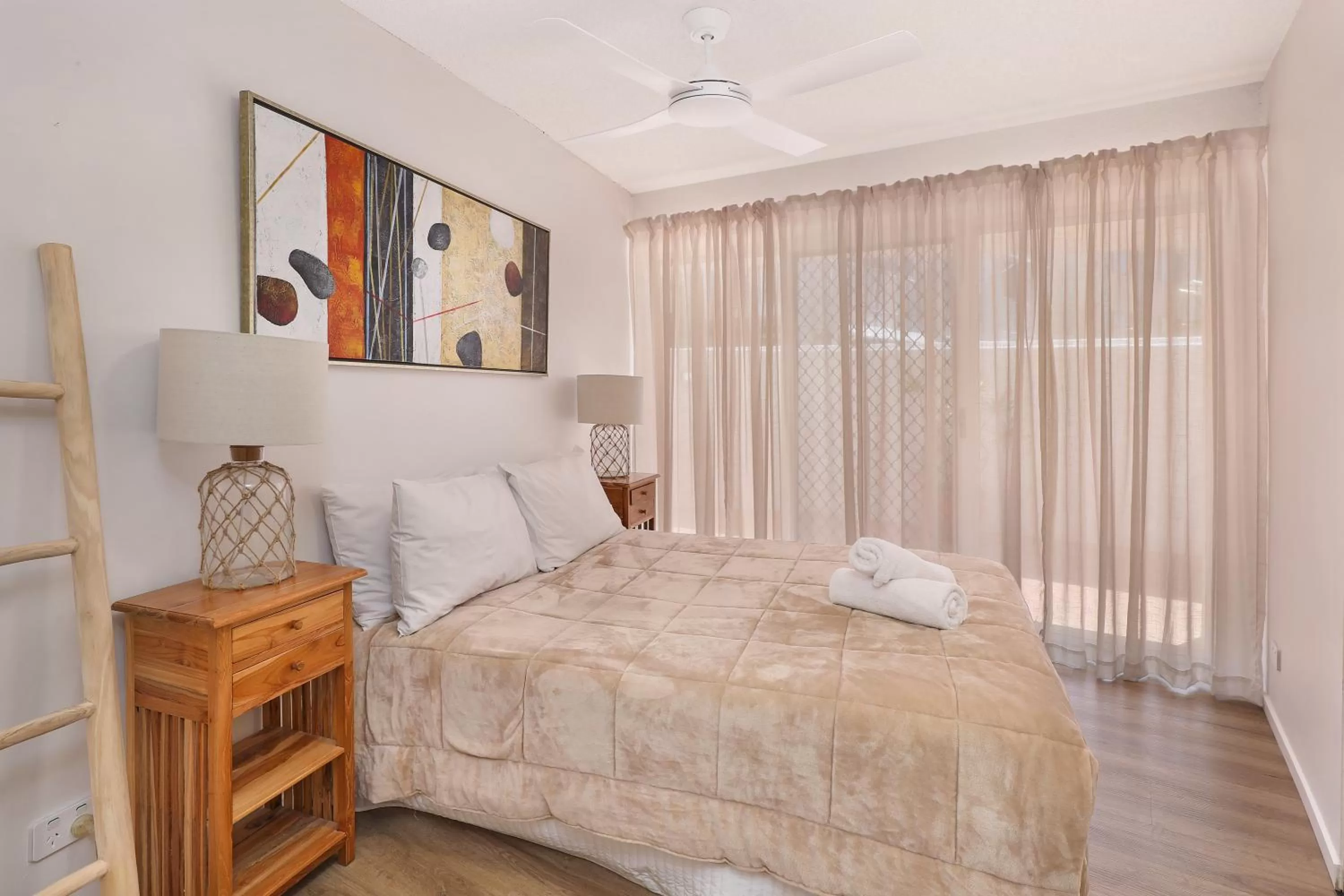 Bedroom, Bed in Beachside Resort Kawana Waters