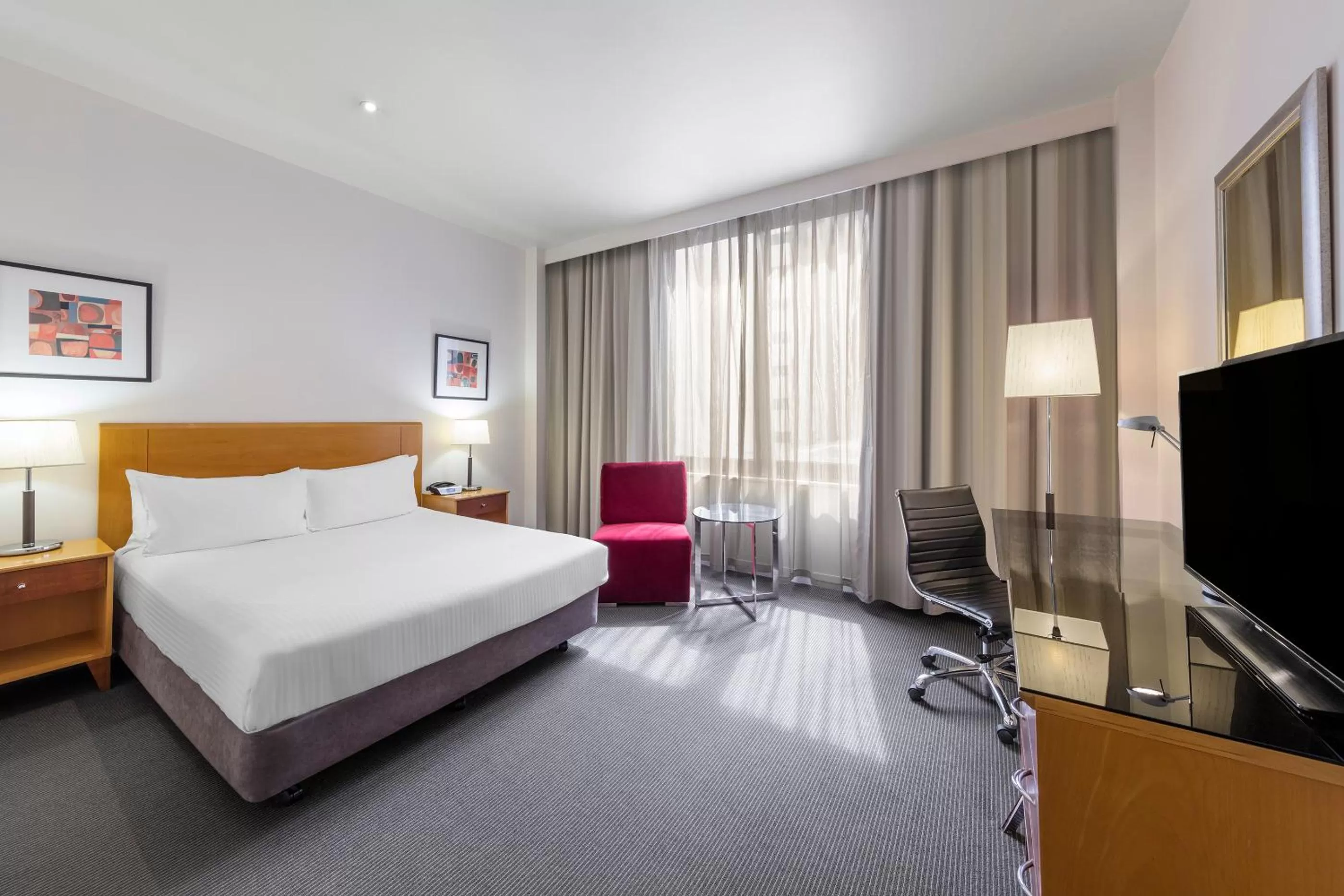 Photo of the whole room in Radisson On Flagstaff Gardens Melbourne