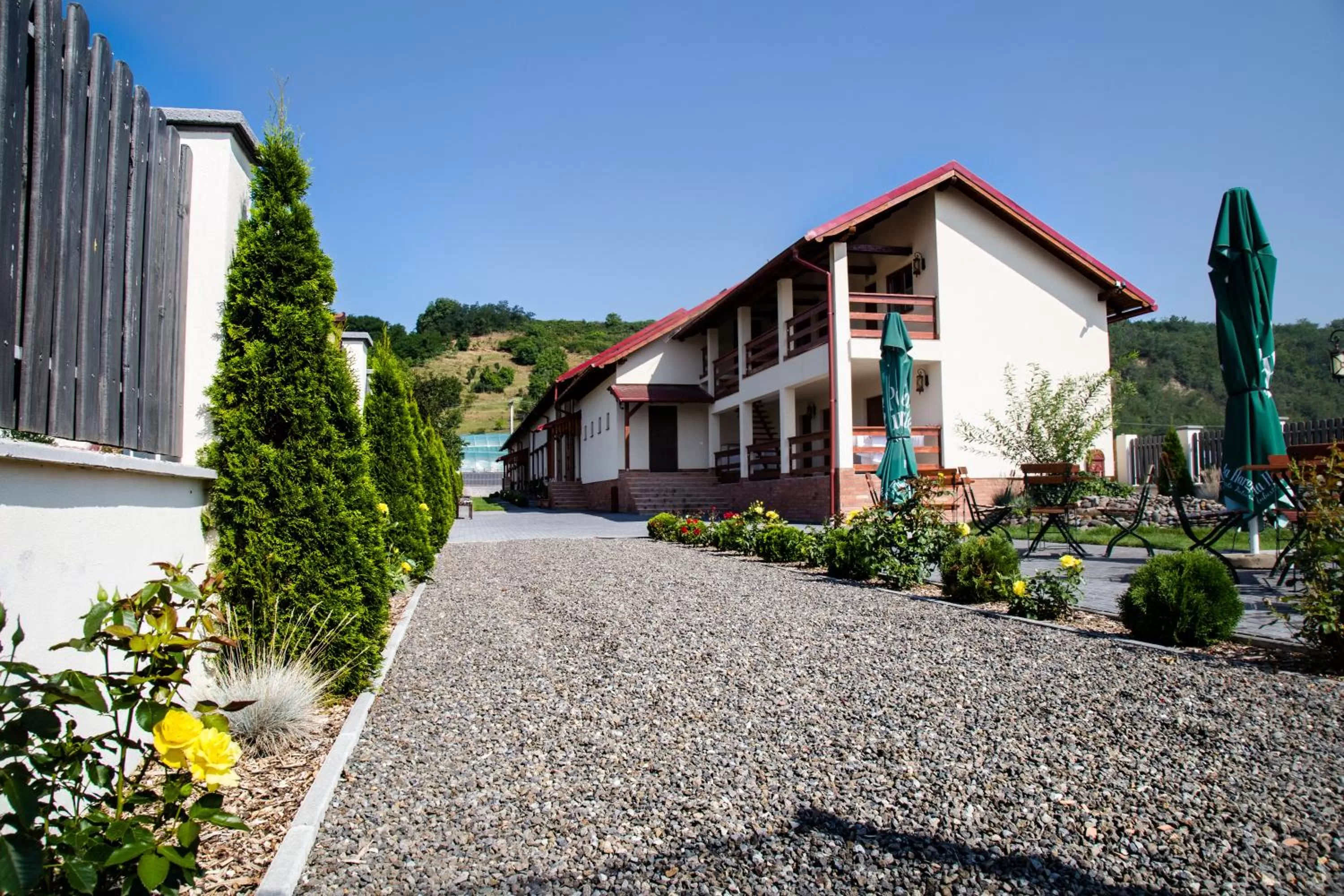 Facade/entrance, Property Building in Country Court