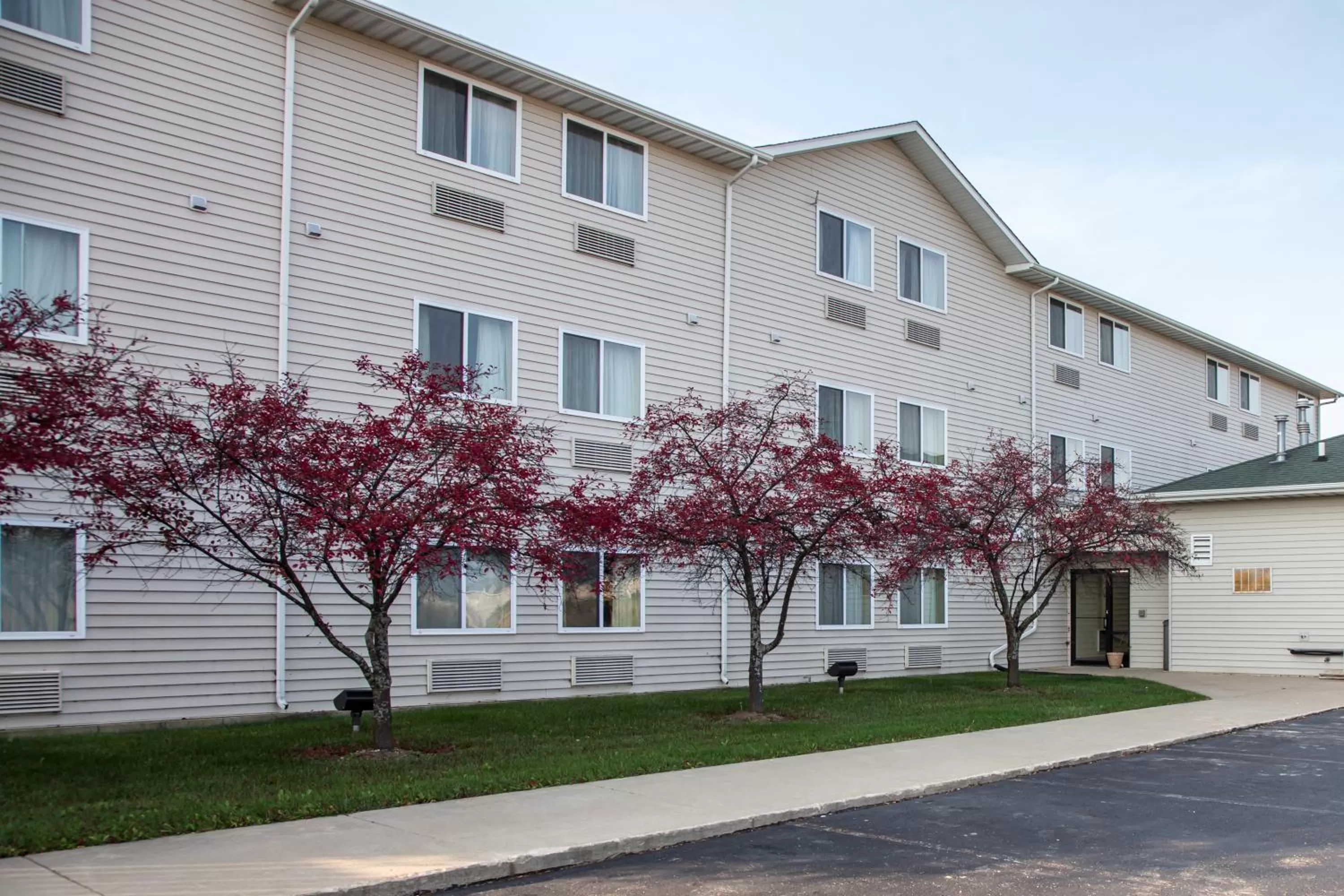 Property building in Quality Inn & Suites Loves Park near Rockford