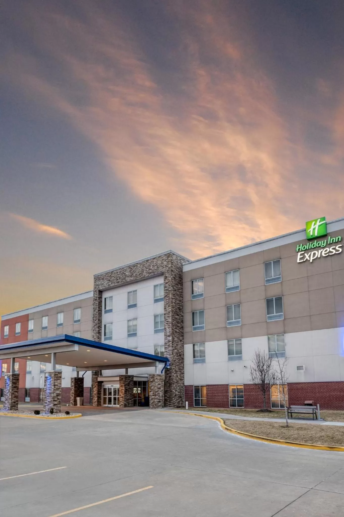 Property building in Holiday Inn Express Troy by IHG