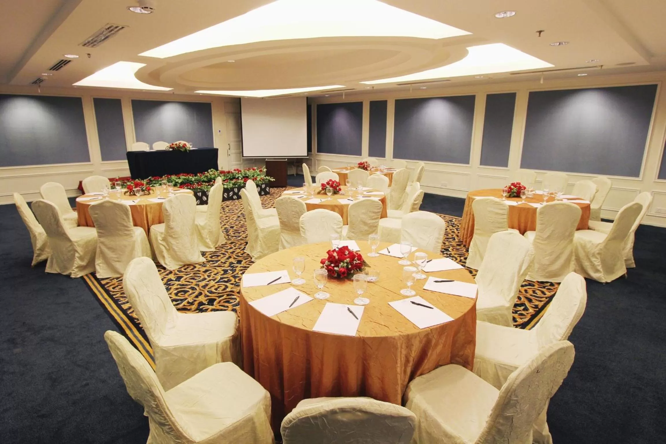 Banquet/Function facilities in Harmoni One Convention Hotel and Service Apartments