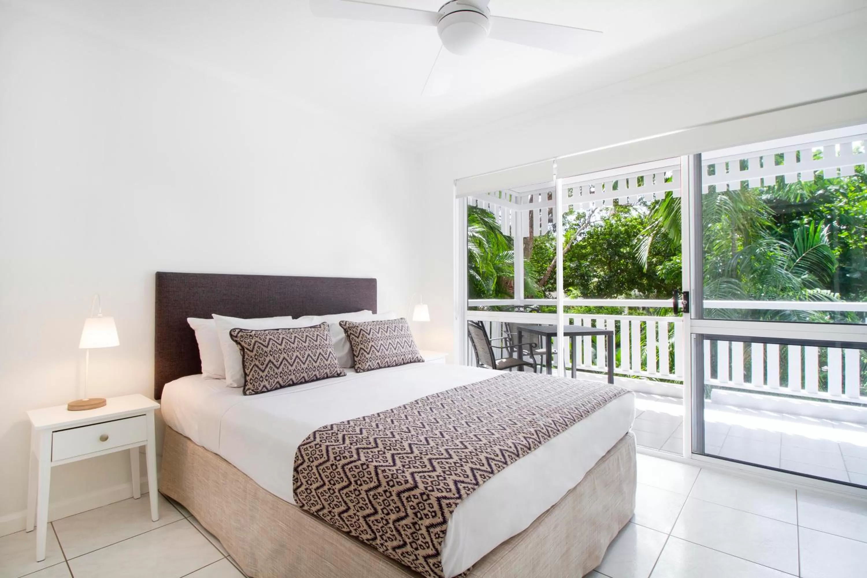 Bed in The White House Port Douglas