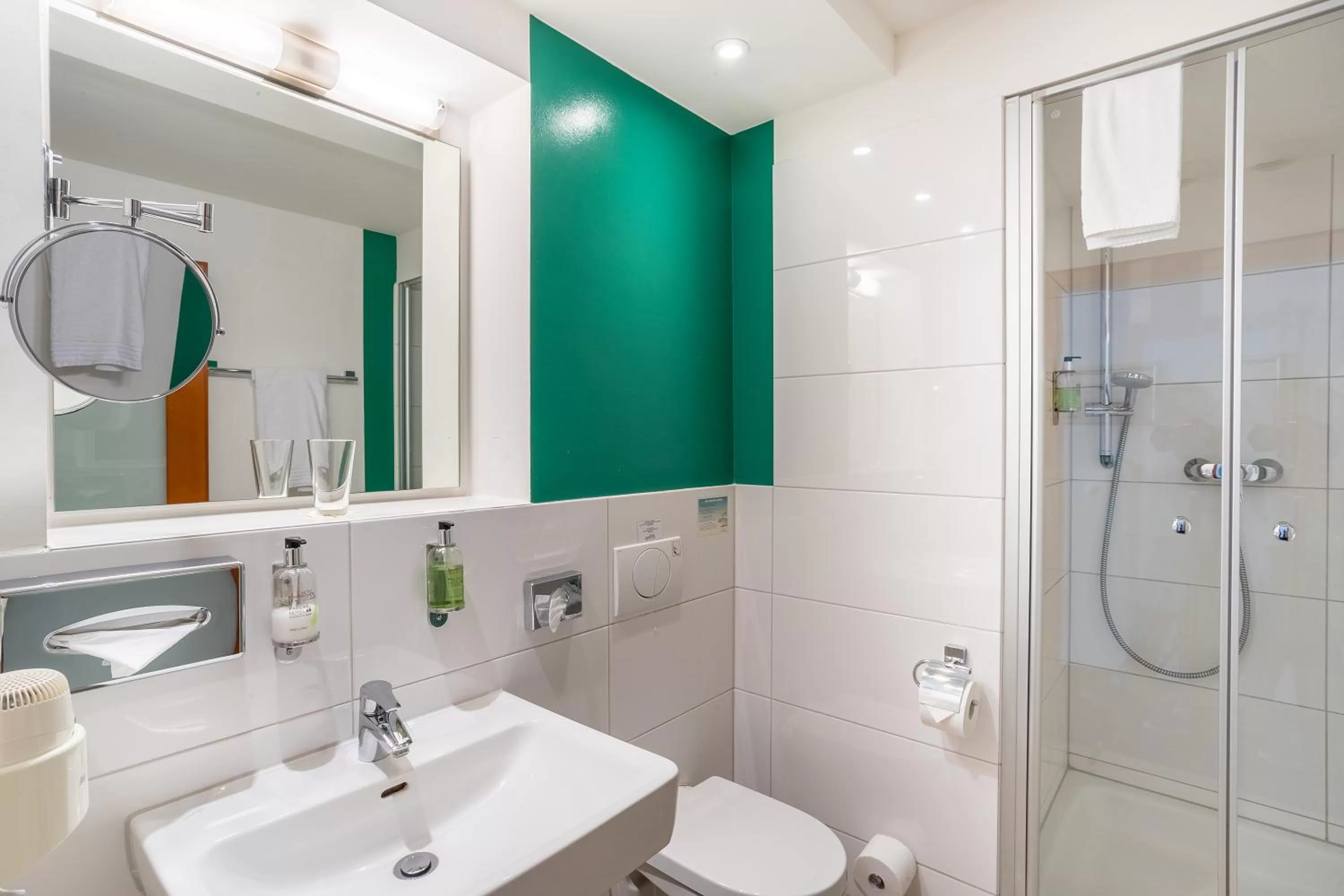 Bathroom in Hotel Bayrischer Hof