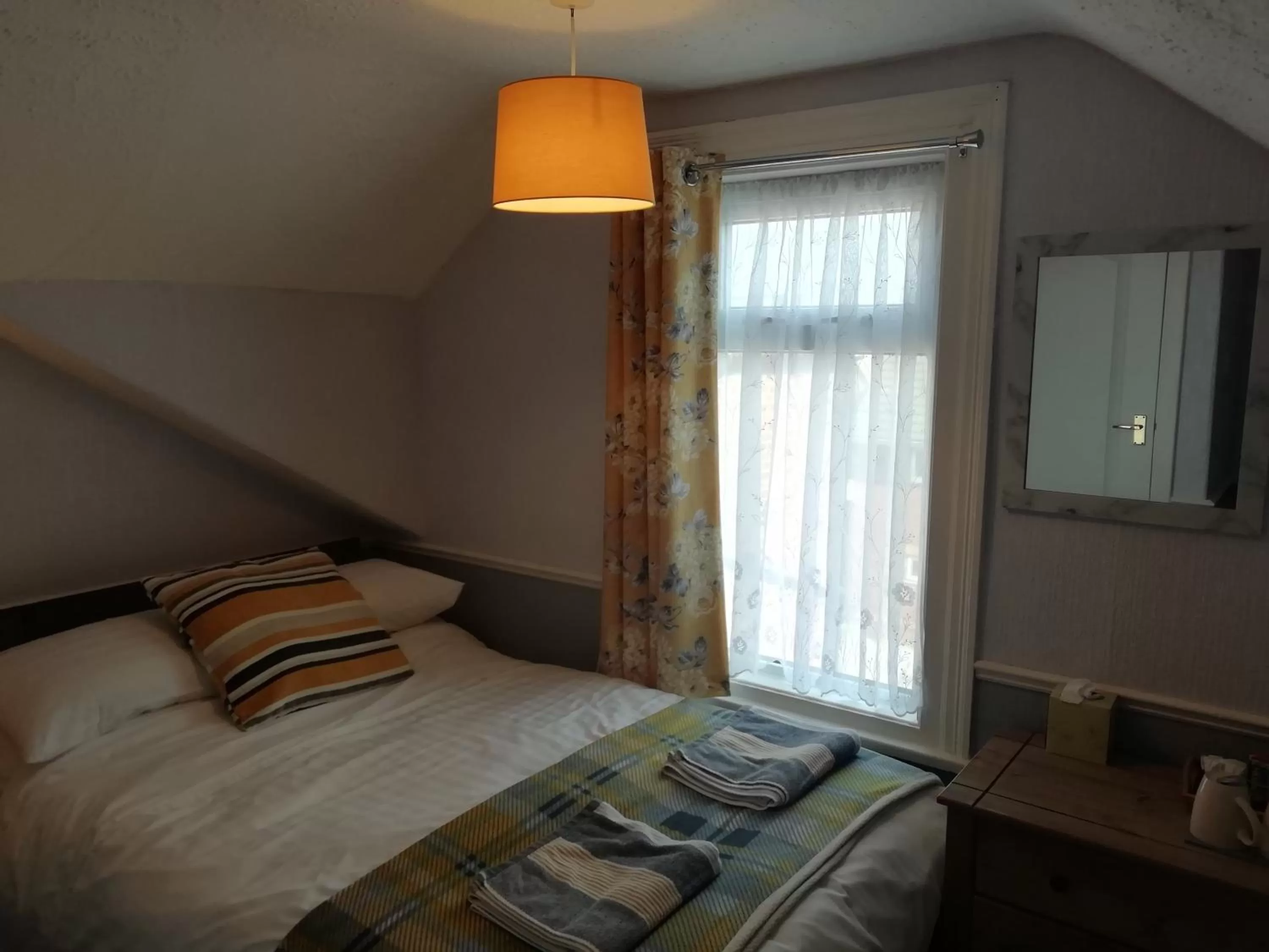 Bedroom, Bed in Shirley Heights Hotel