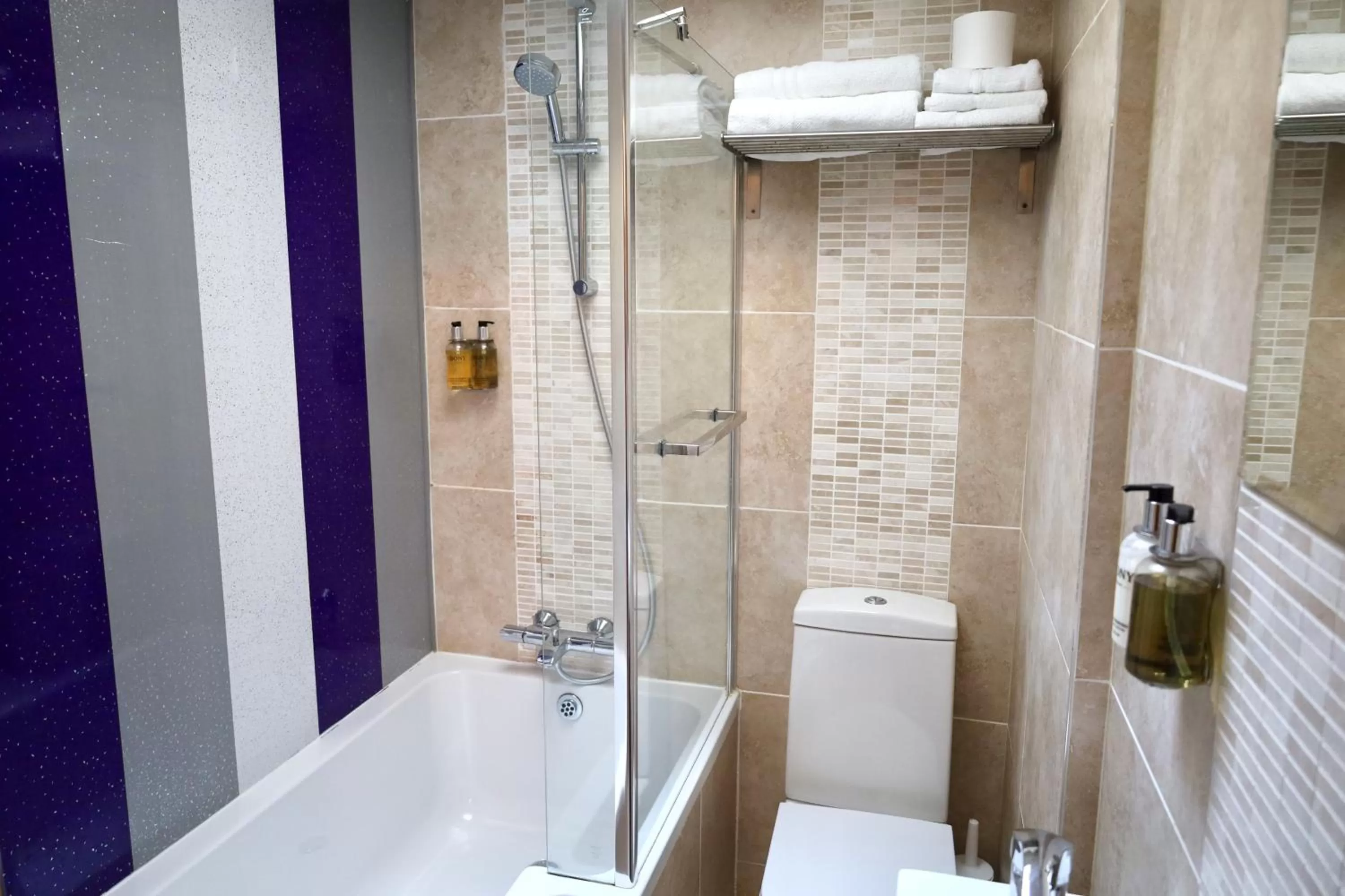Bathroom in Brighton Inn Boutique Guest Accommodation