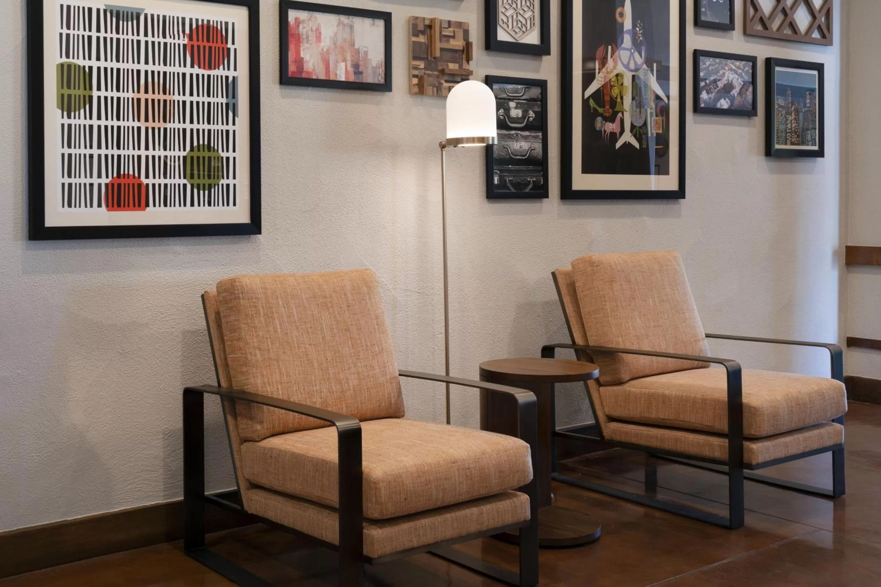 Lobby or reception in Four Points by Sheraton Tucson Airport