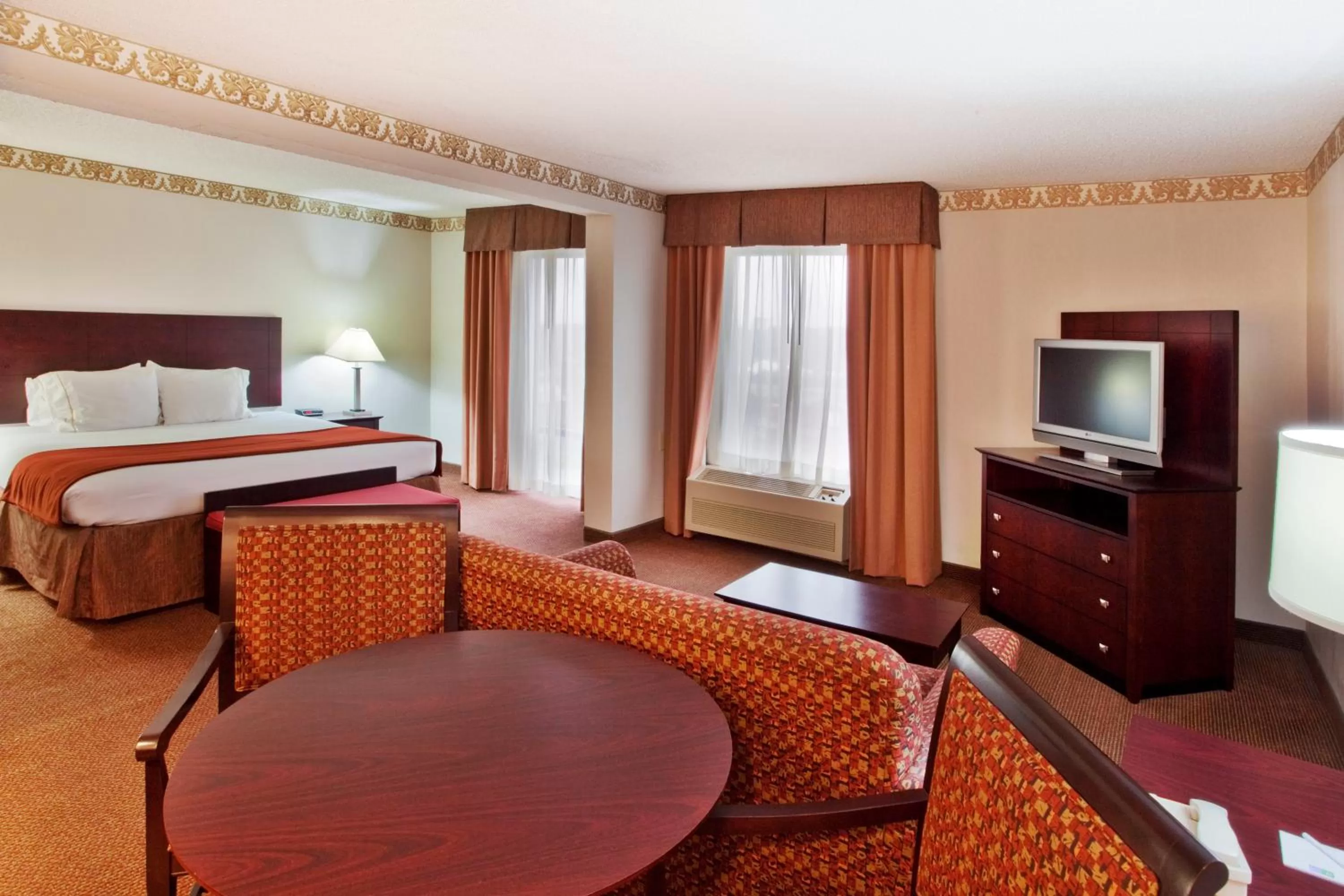 Bed in Holiday Inn Express Atlanta W (I-20) Douglasville by IHG
