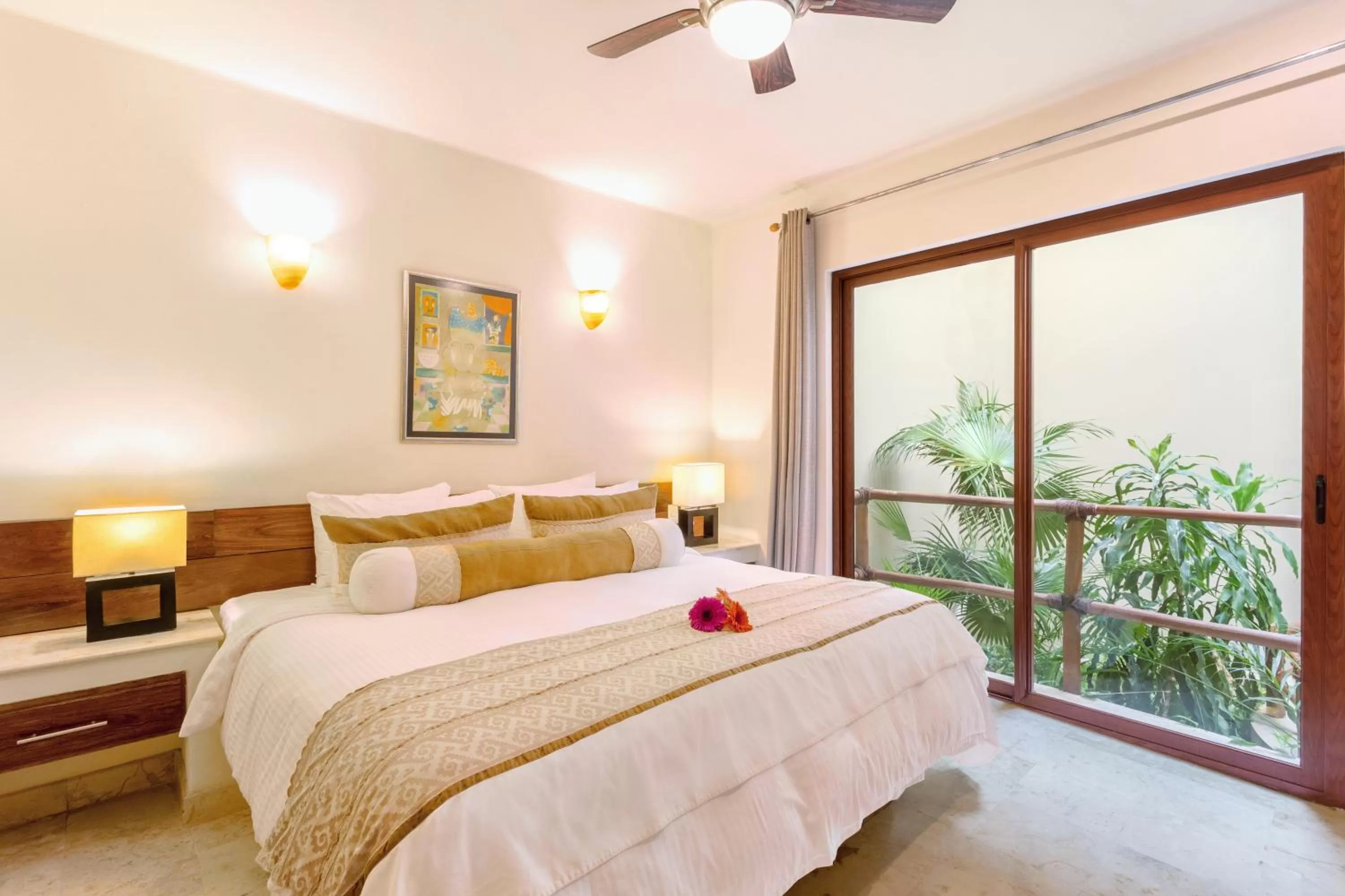 Photo of the whole room, Bed in Maya Villa Condo Hotel and Beachclub