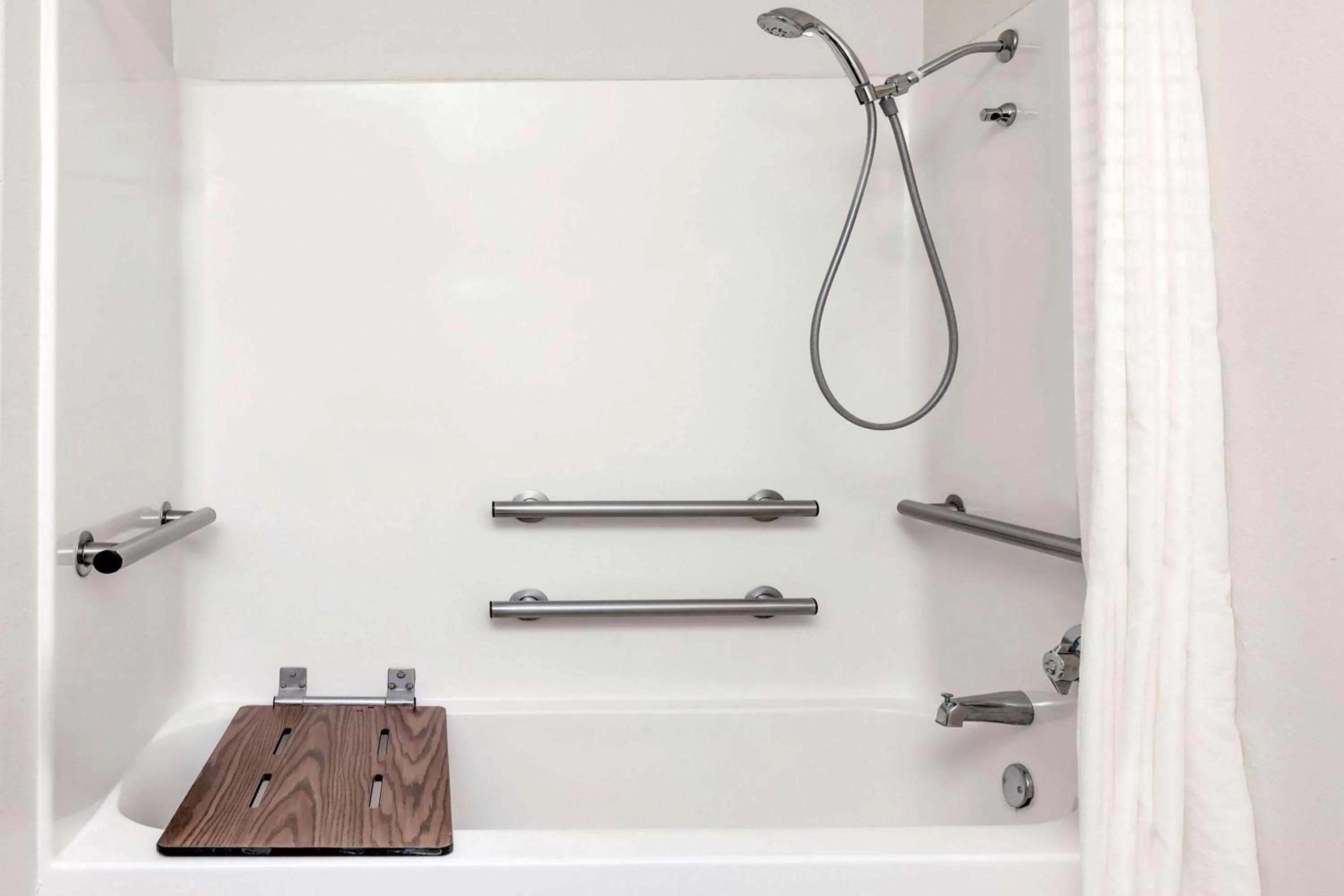 Bathroom in Howard Johnson by Wyndham Scott Lafayette