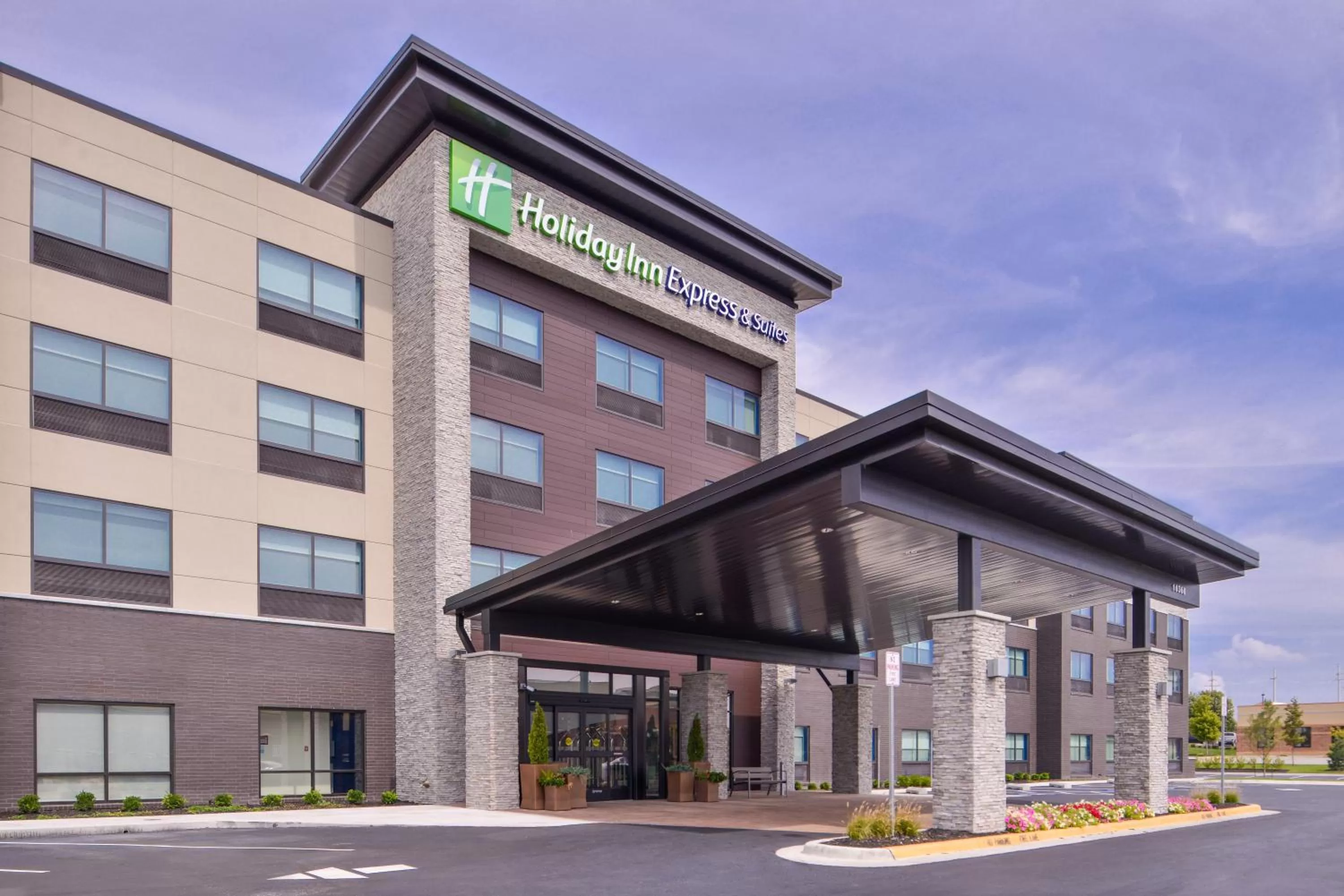 Holiday Inn Express & Suites - Olathe West by IHG