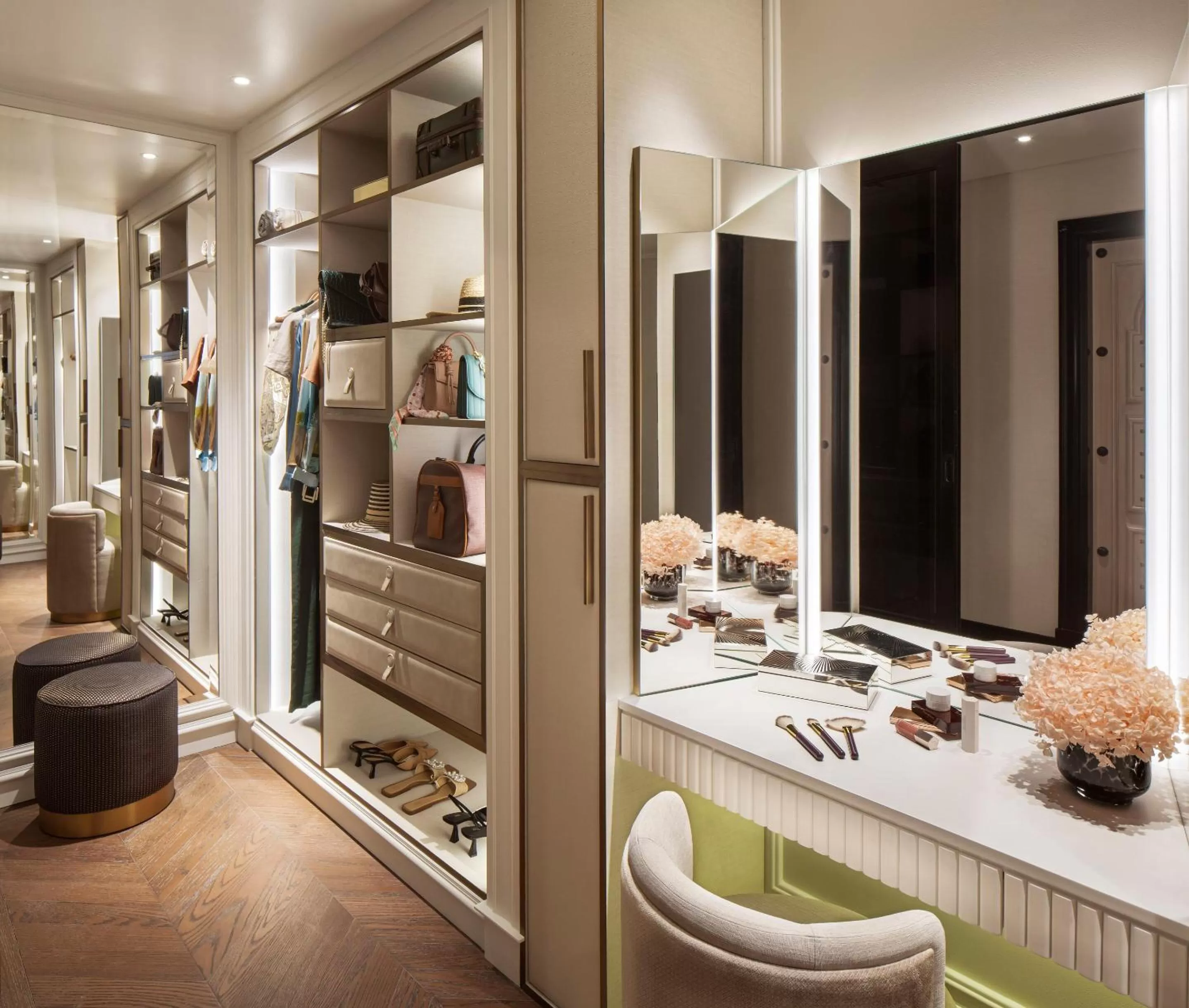 wardrobe in Jumeirah Mina Al Salam Dubai