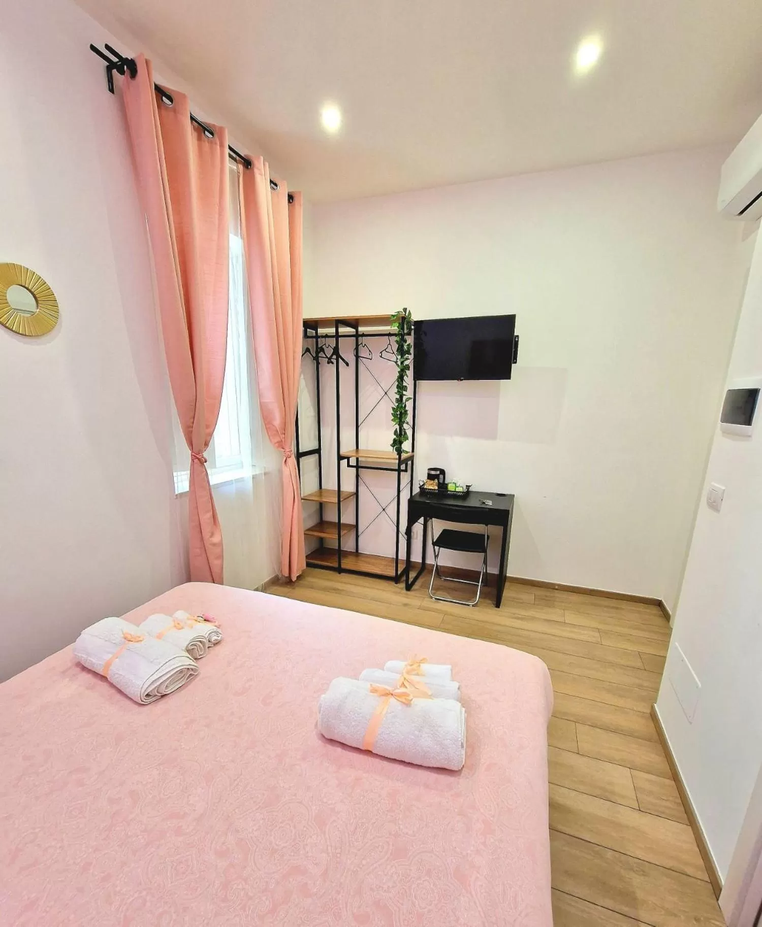 TV/Entertainment Center in Sublime B&B