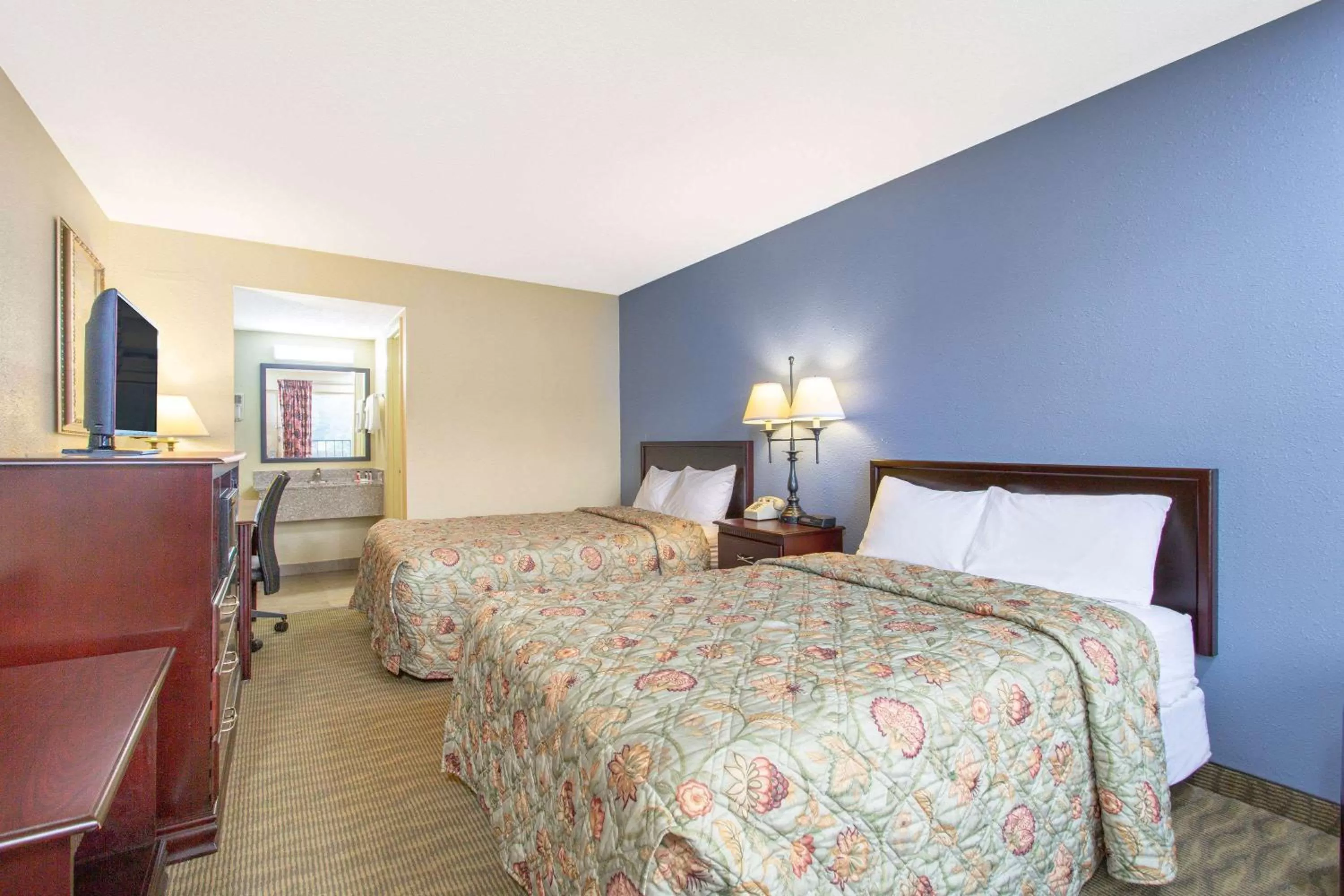 Photo of the whole room in Days Inn by Wyndham Lexington