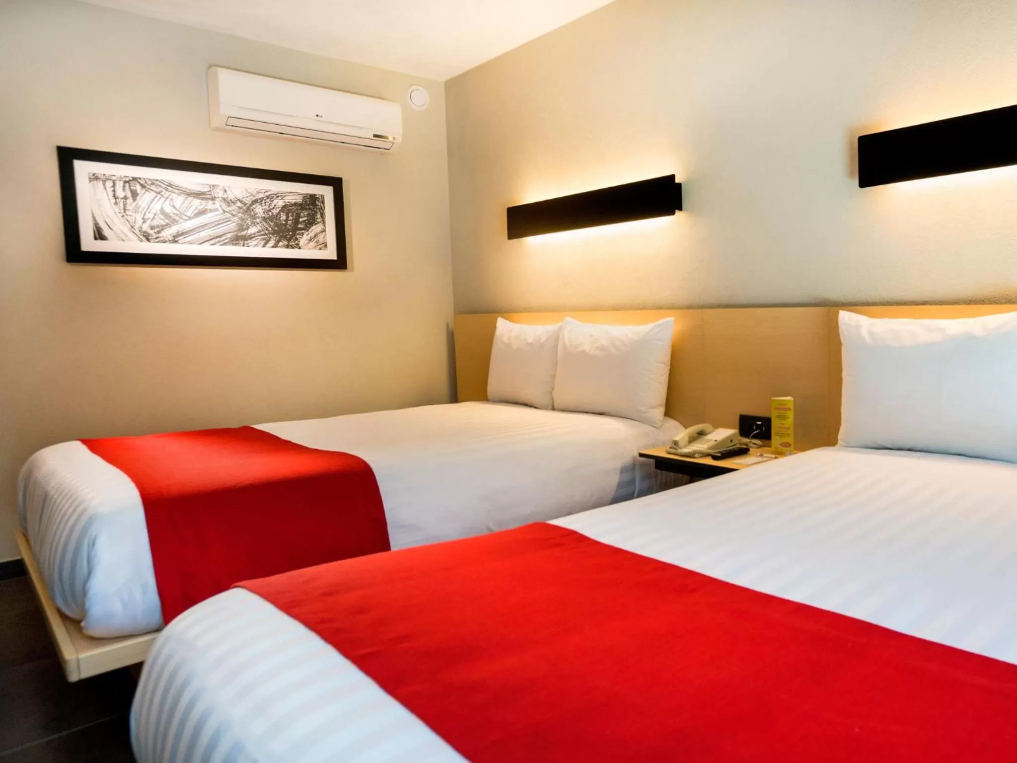 Photo of the whole room, Bed in City Express Plus by Marriott Cali Colombia