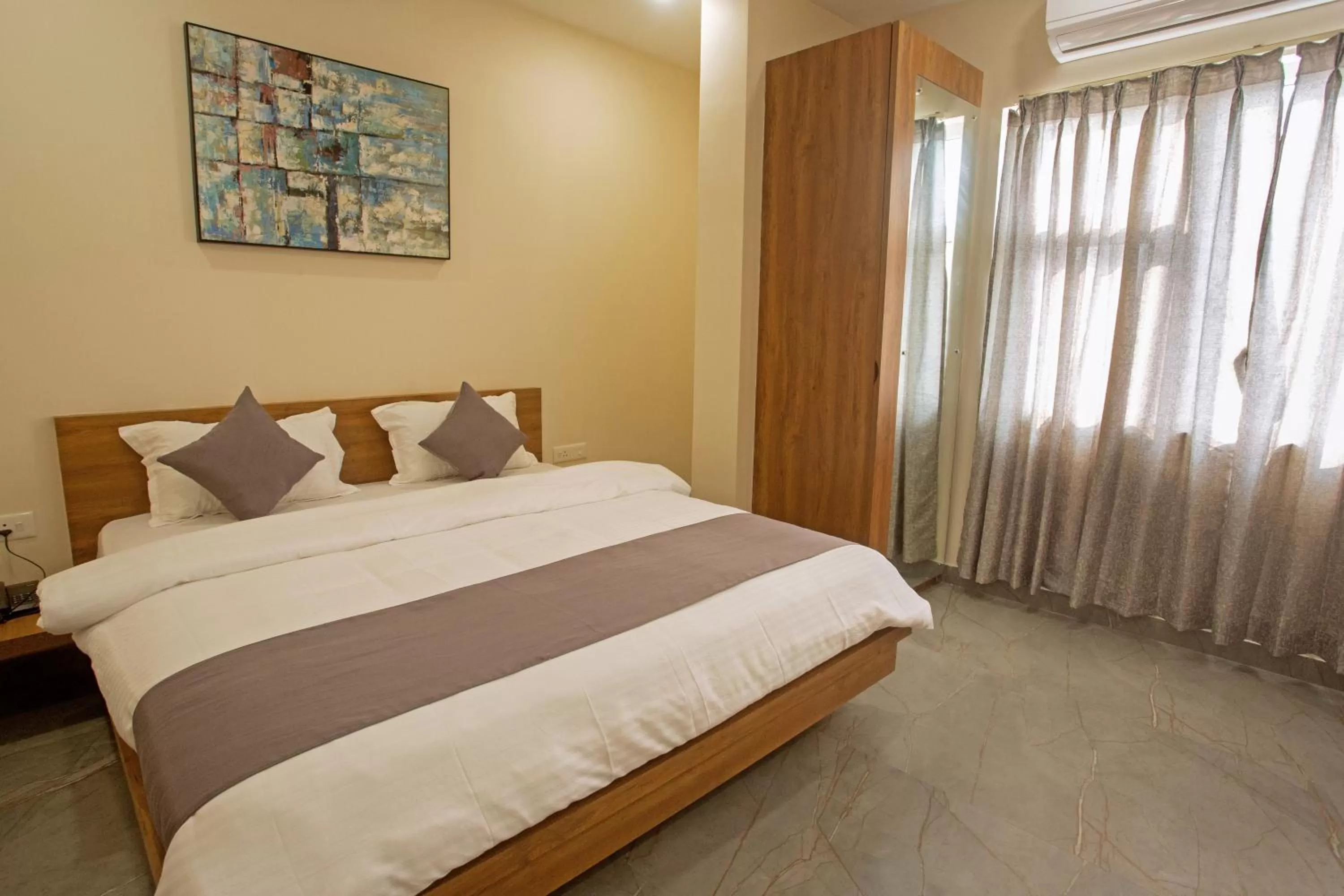 Bed in Grey House Inn