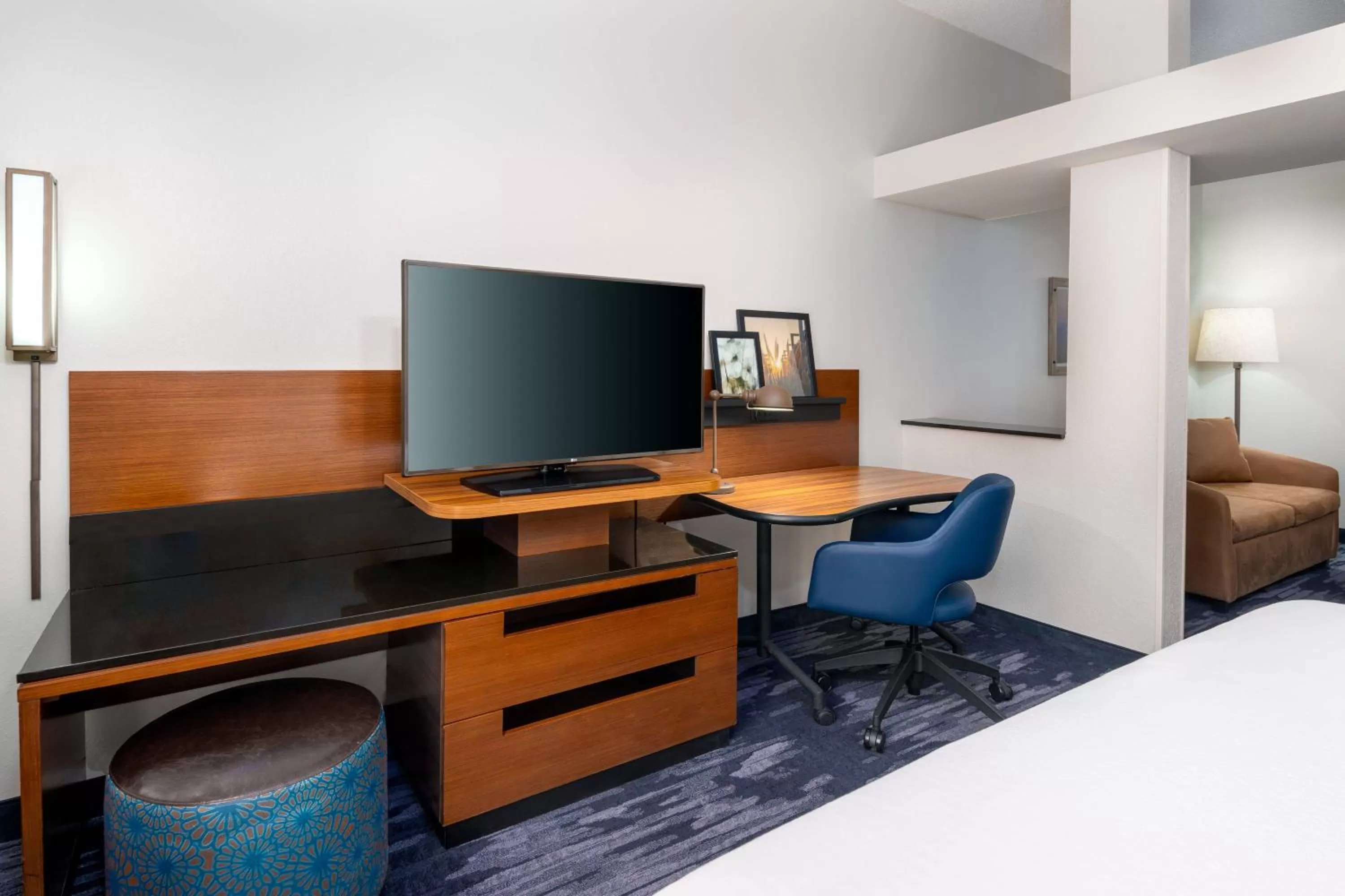 Photo of the whole room, Bed in Fairfield Inn and Suites by Marriott Clearwater