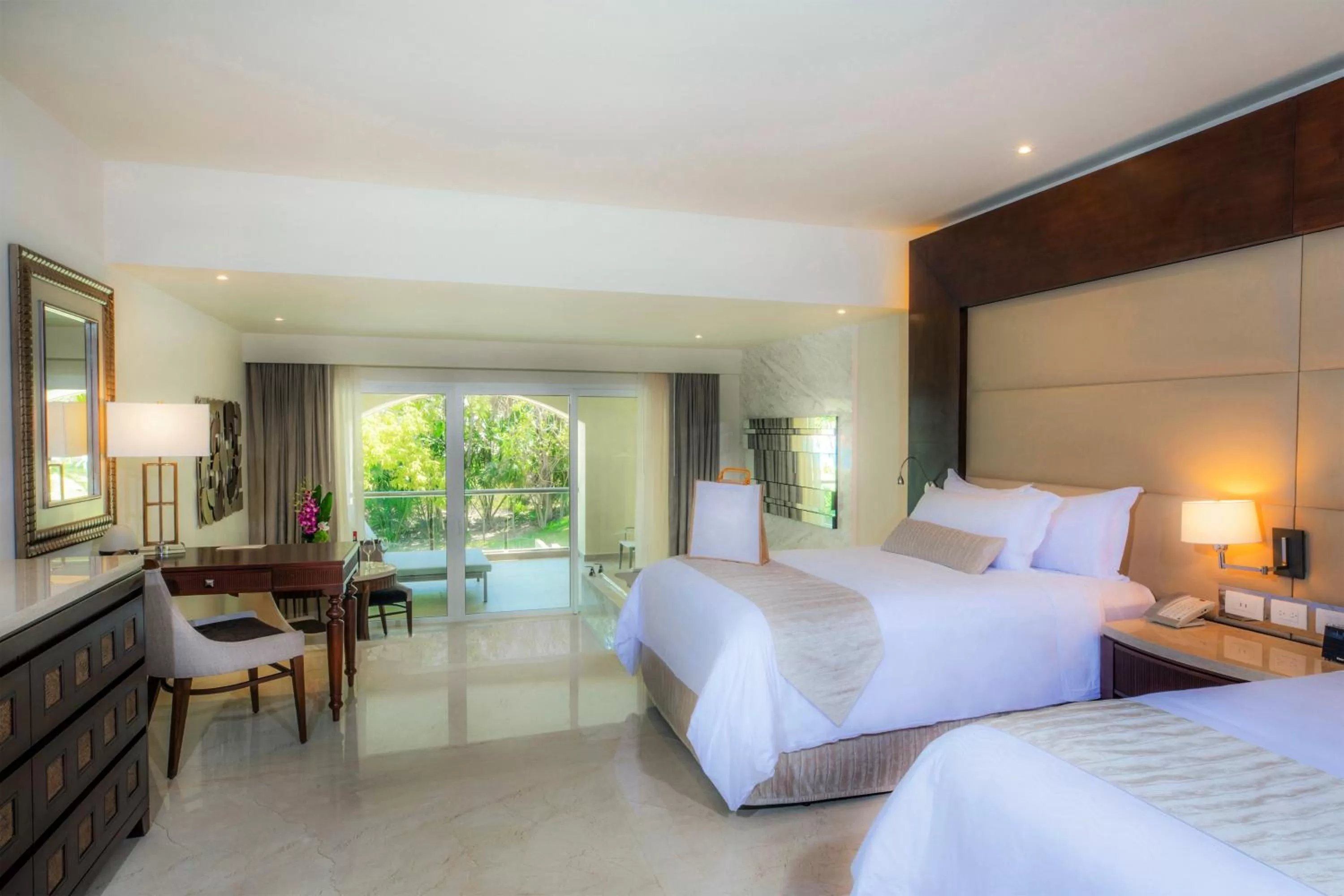 Patio, Bed in Moon Palace The Grand Cancun All Inclusive