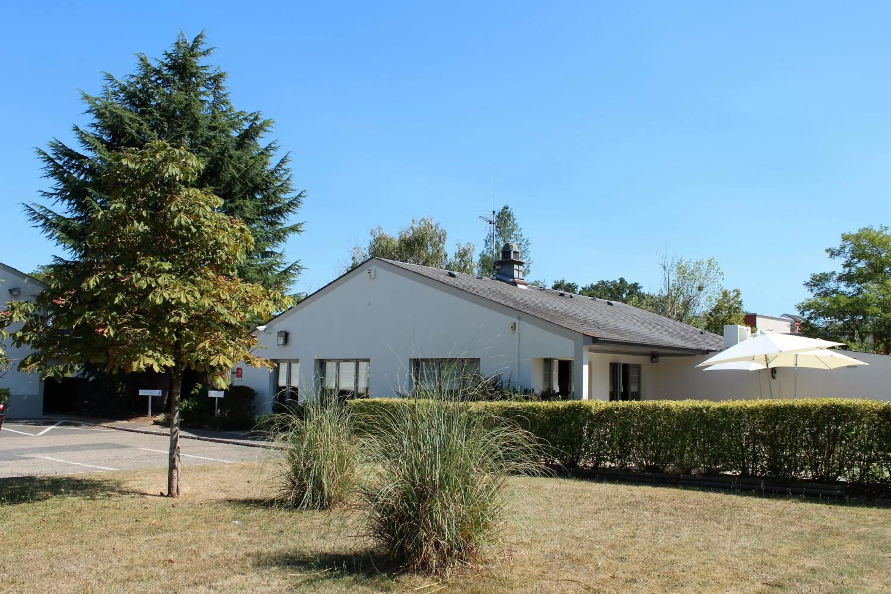 Facade/entrance in Campanile Rouen Sud - Cléon Elbeuf