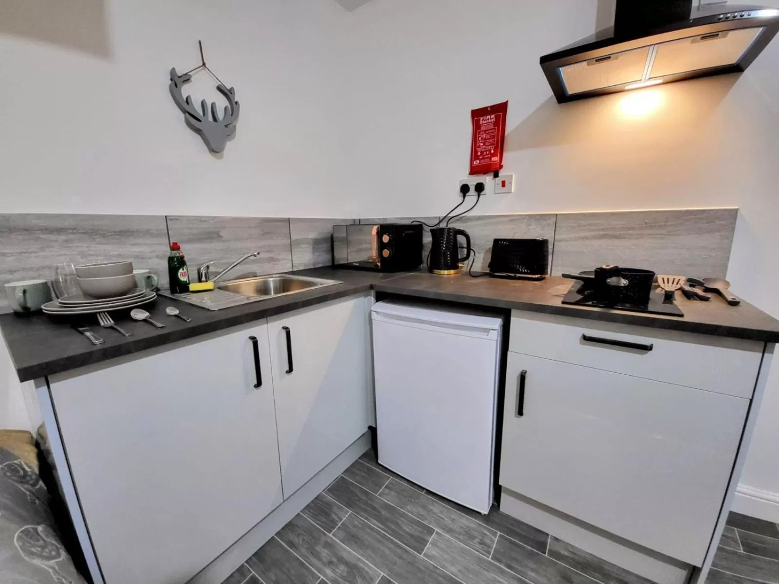 Kitchen or kitchenette in Easy Living Nottingham - Burns Street