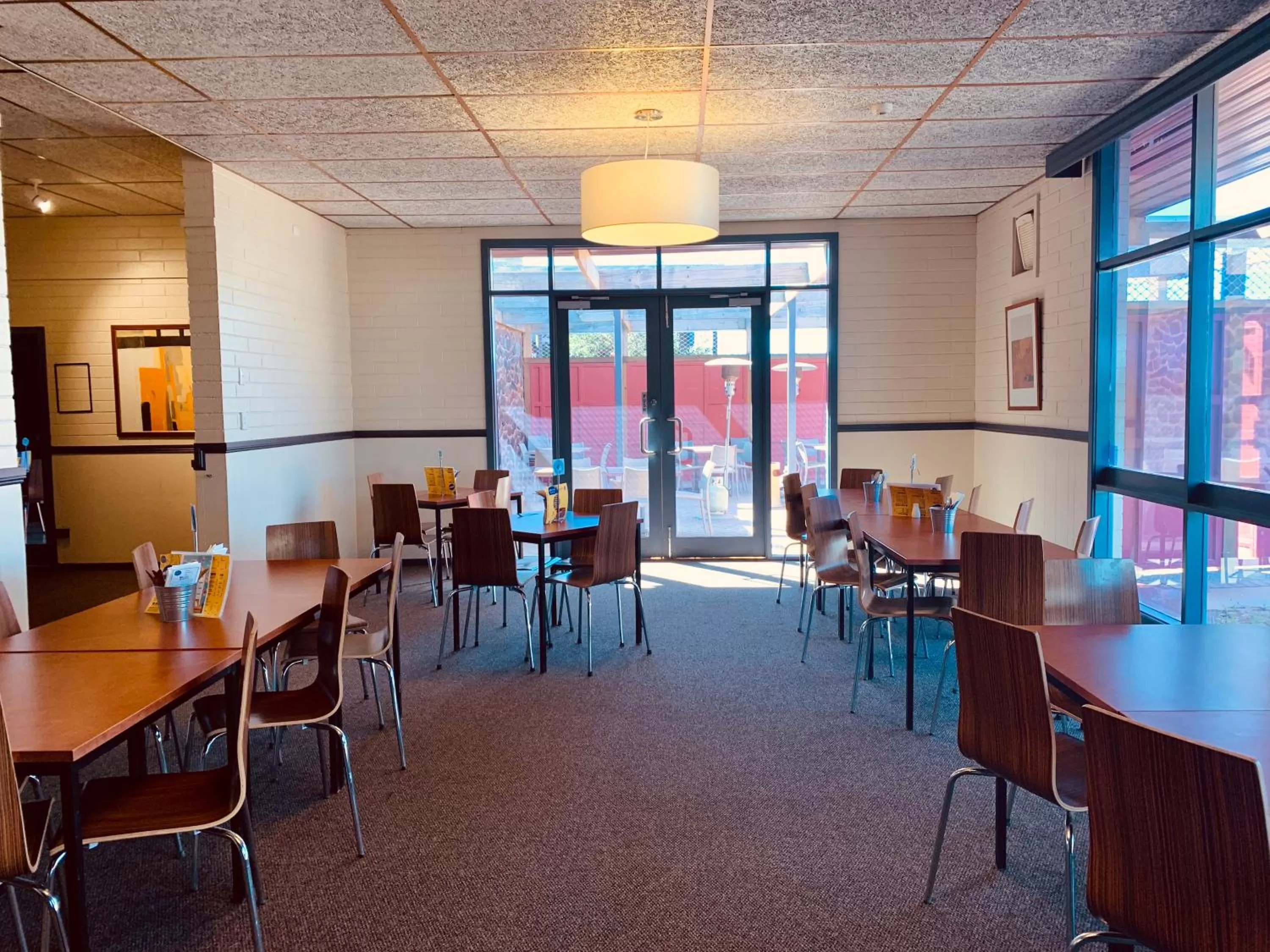 Restaurant/places to eat in Opal Inn Hotel, Motel, Caravan Park